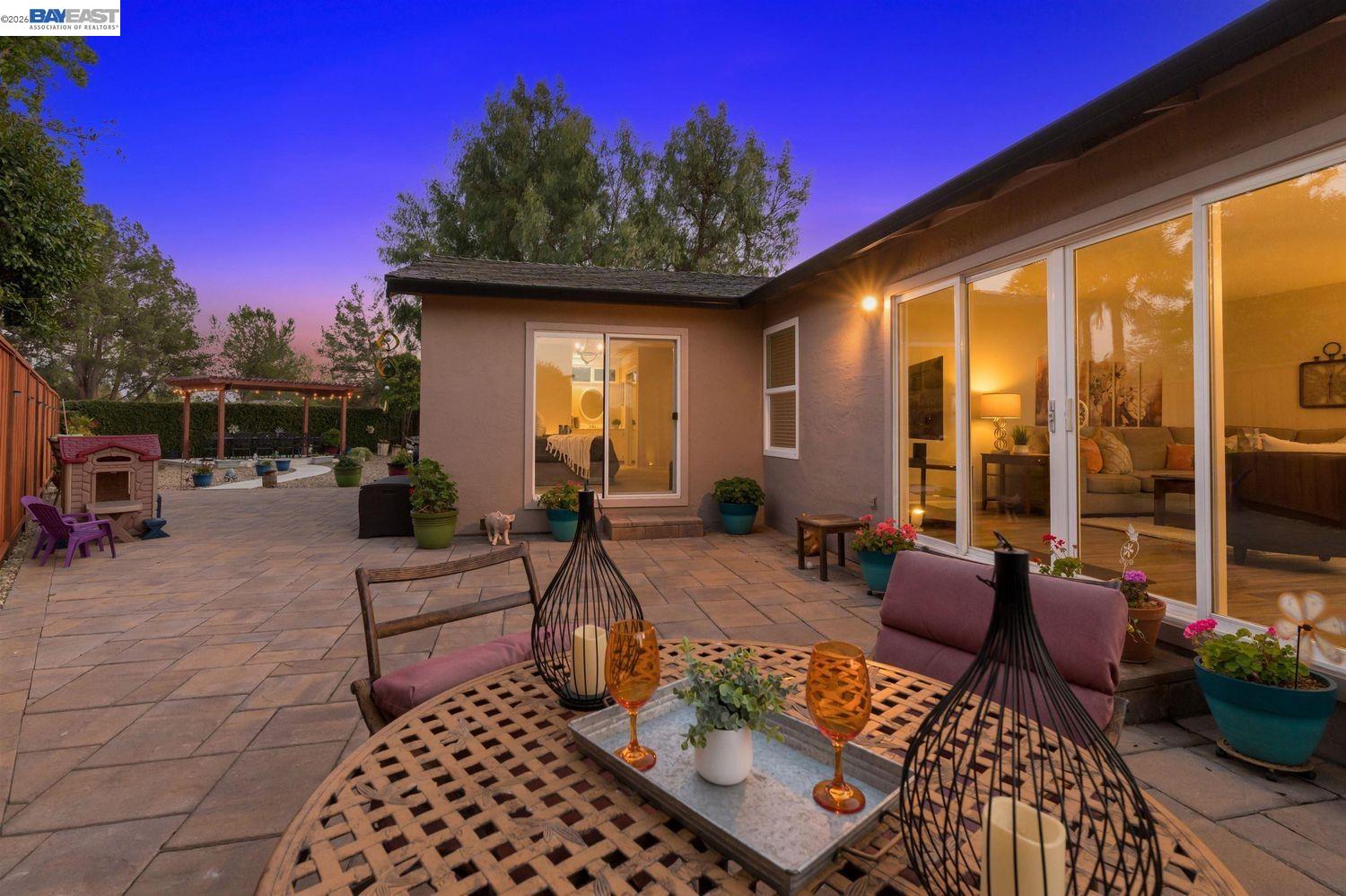 Detail Gallery Image 7 of 44 For 3921 Alma Ct, Pleasanton,  CA 94588 - 4 Beds | 2 Baths