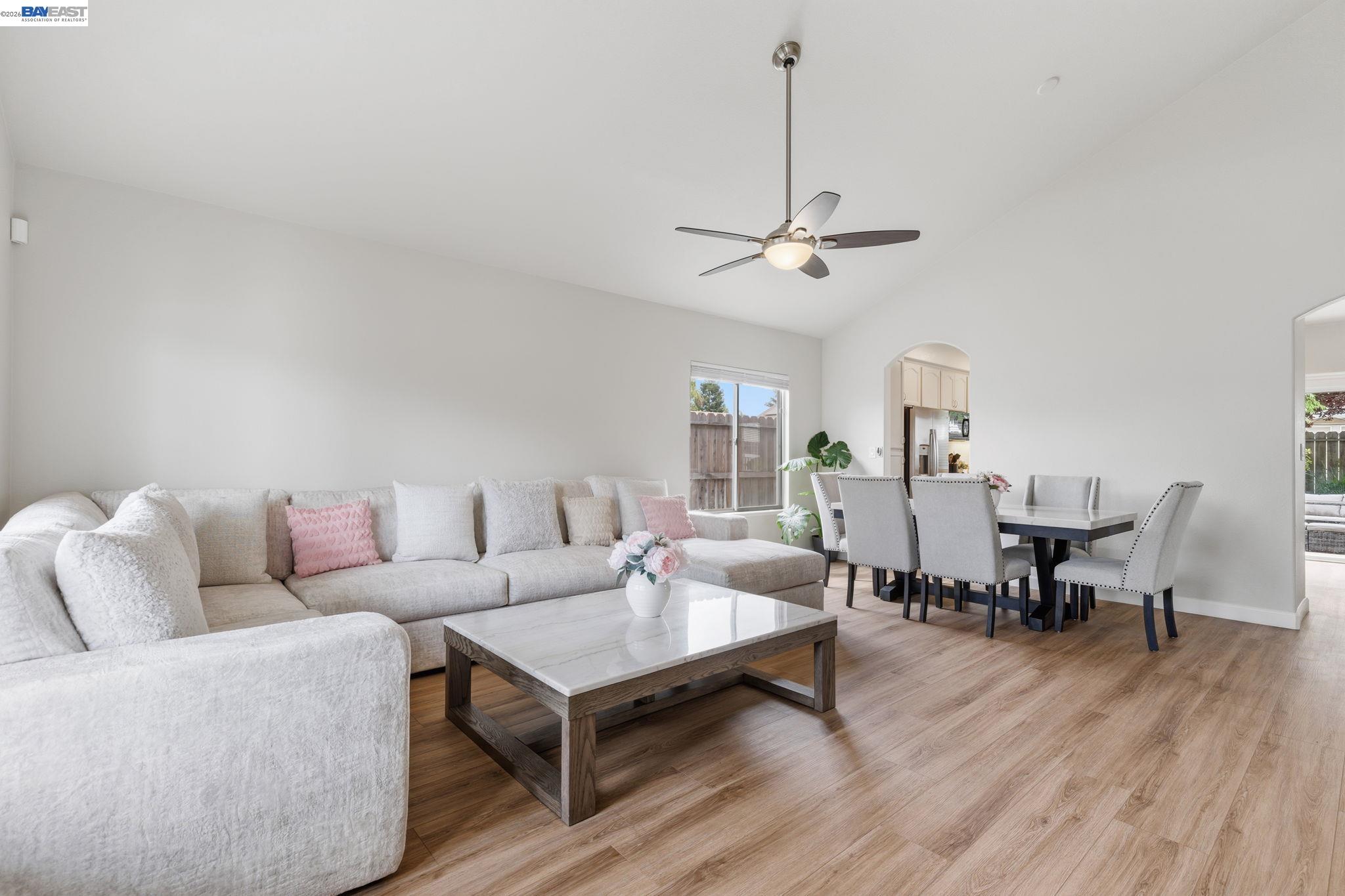 Detail Gallery Image 5 of 48 For 763 Grafton St, Manteca,  CA 95337 - 4 Beds | 2/1 Baths