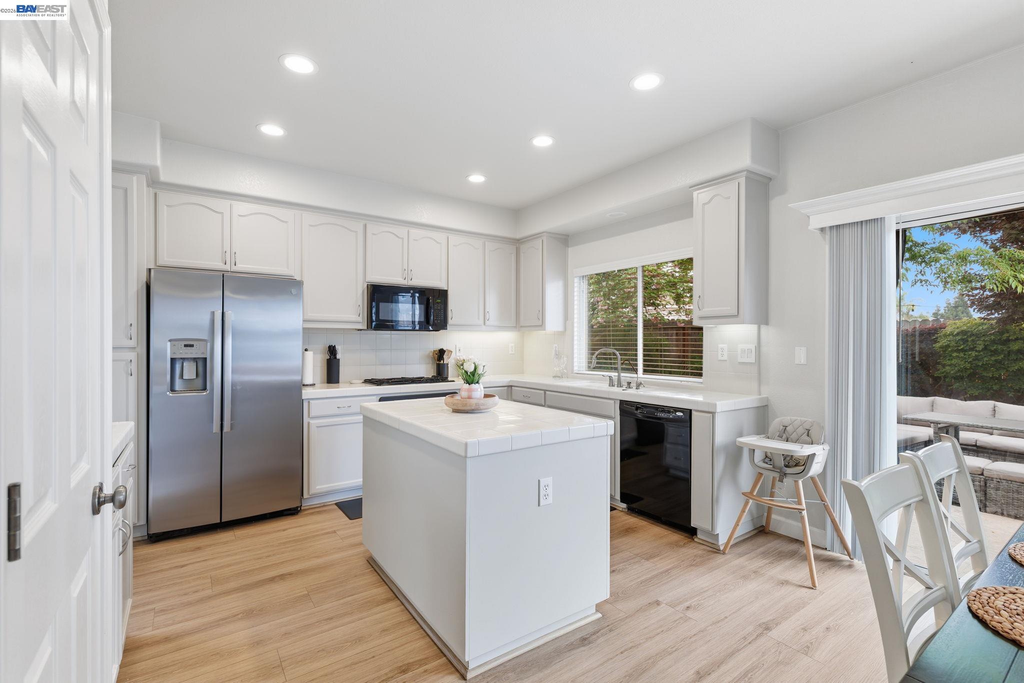 Detail Gallery Image 10 of 48 For 763 Grafton St, Manteca,  CA 95337 - 4 Beds | 2/1 Baths