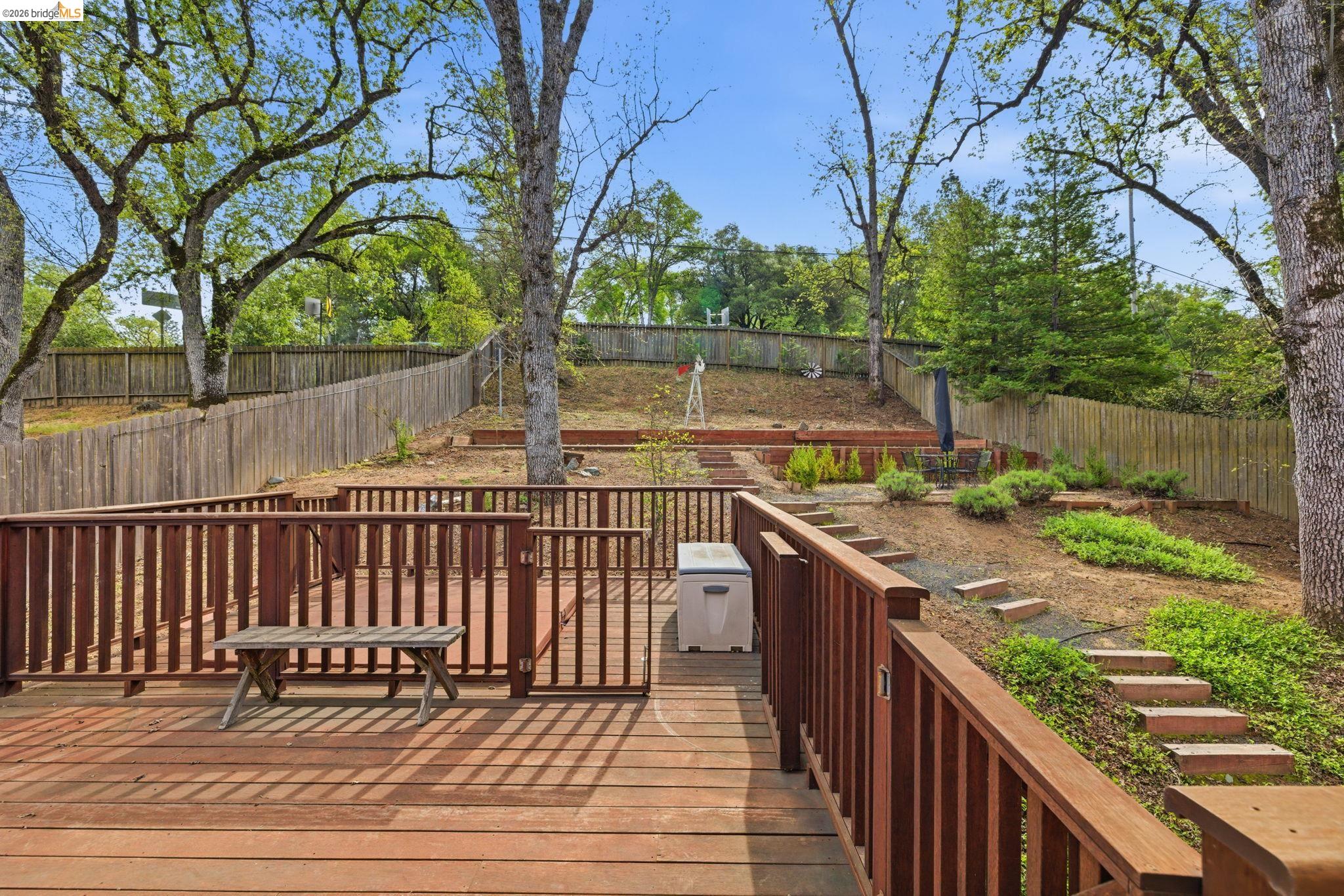 Detail Gallery Image 9 of 60 For 20575 Lori Ln, Sonora,  CA 95370 - 4 Beds | 3 Baths