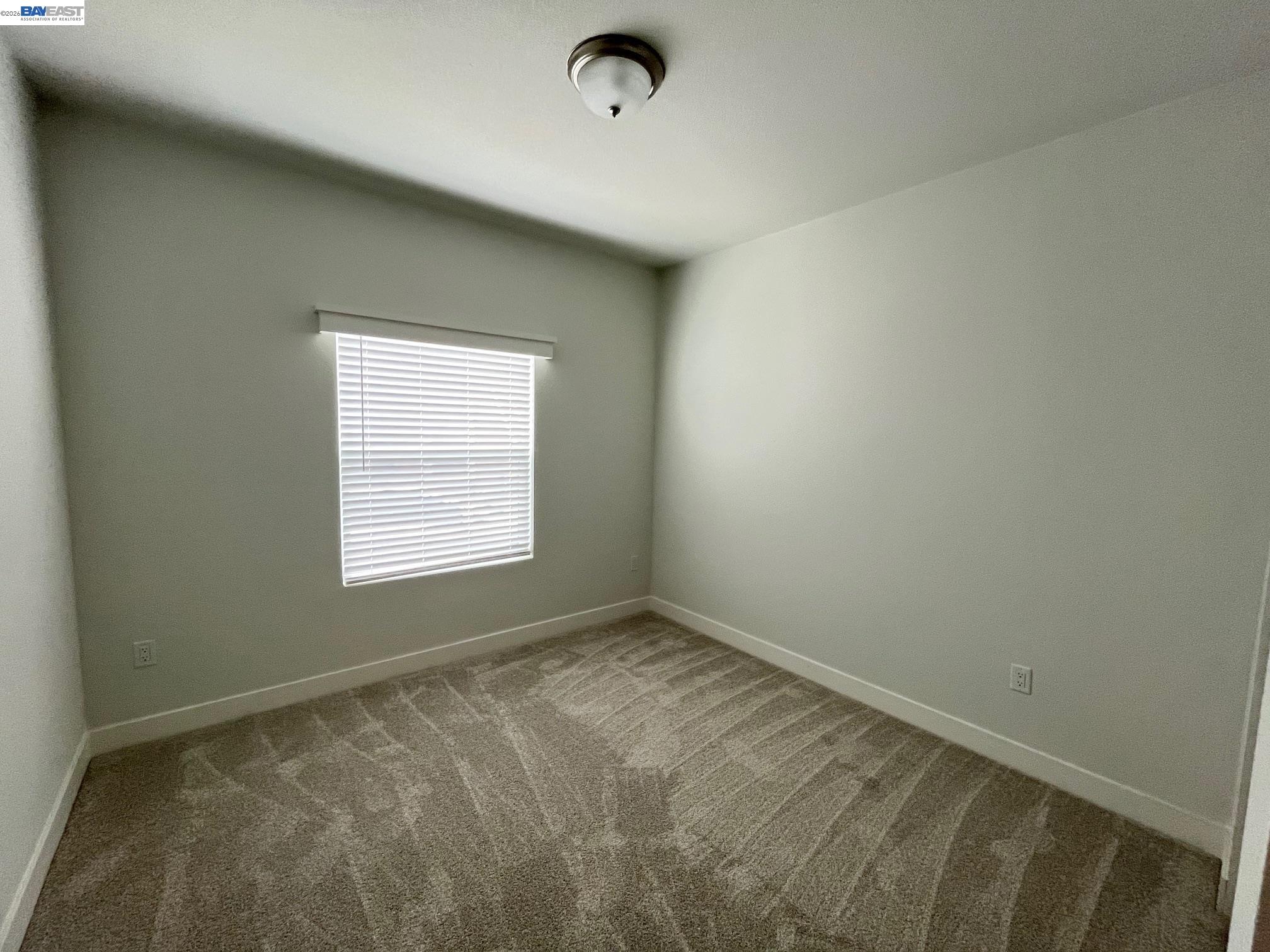 Detail Gallery Image 10 of 23 For 1422 Salamanca Ave, Hayward,  CA 94544 - 3 Beds | 2 Baths
