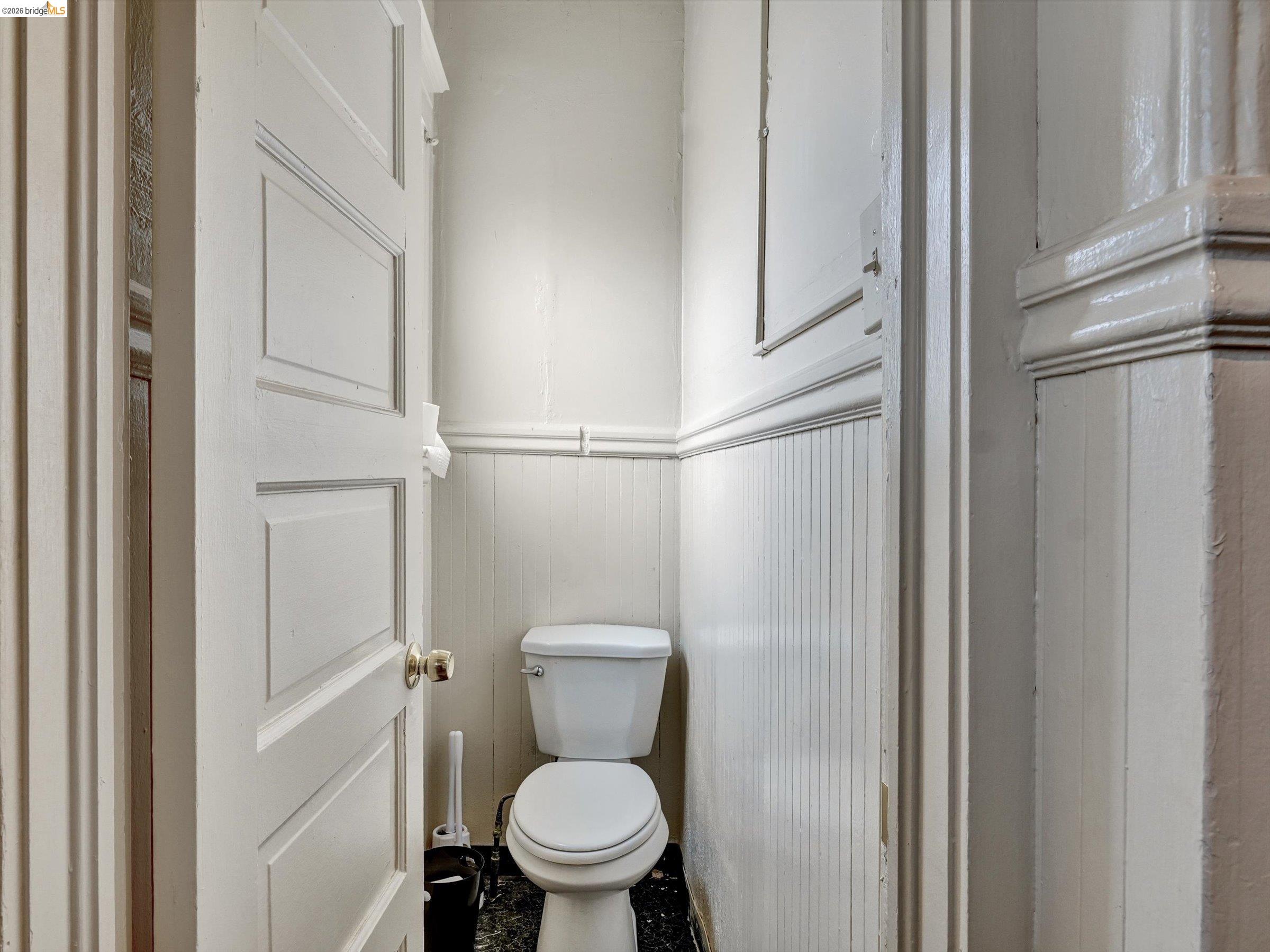 Detail Gallery Image 11 of 60 For 820 52nd St, Oakland,  CA 94608 - – Beds | – Baths