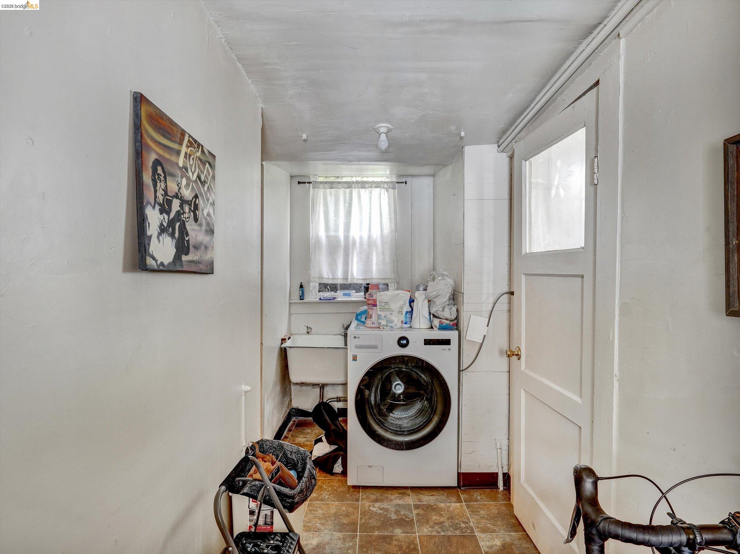 Detail Gallery Image 18 of 60 For 820 52nd St, Oakland,  CA 94608 - – Beds | – Baths