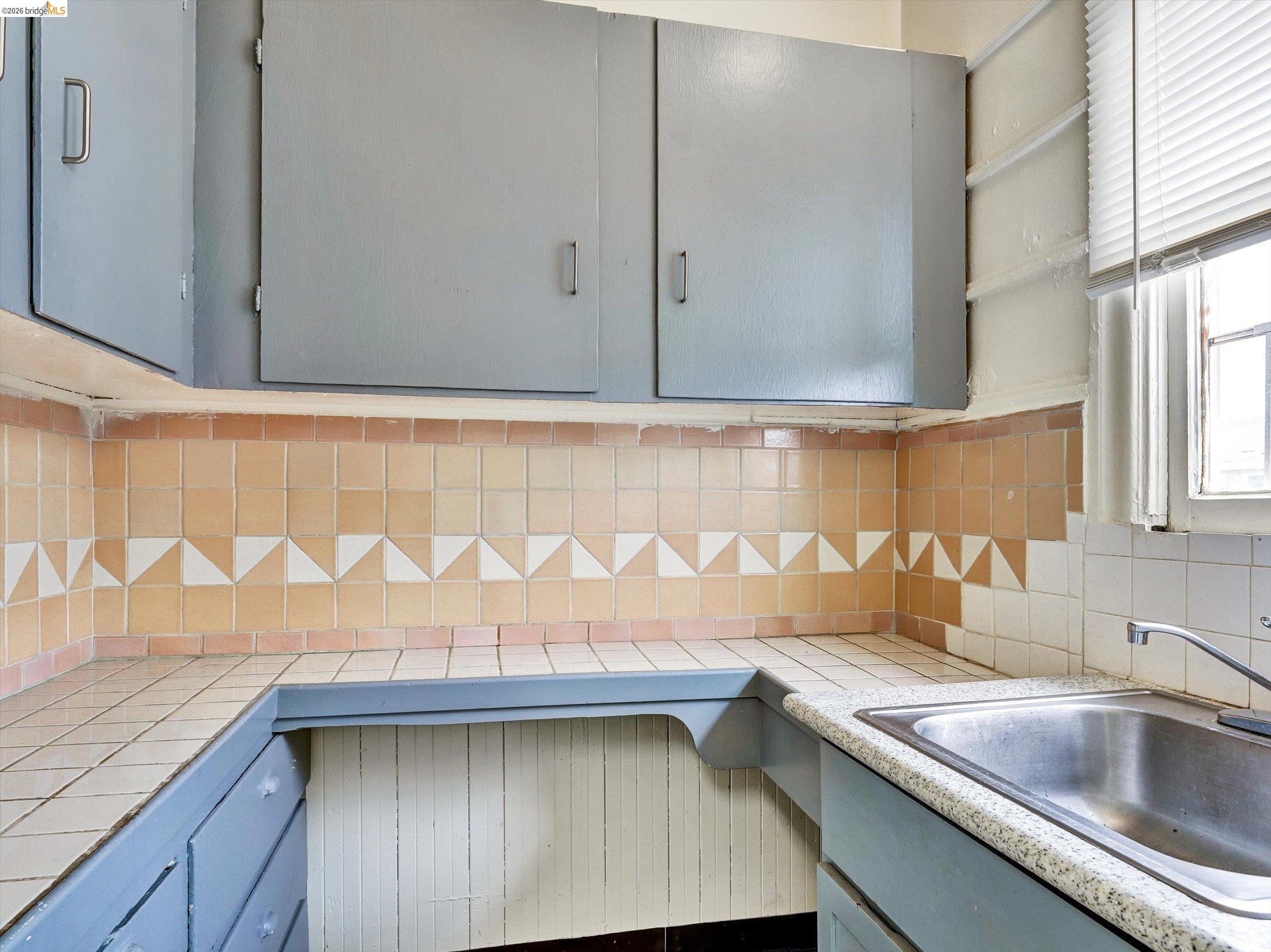 Detail Gallery Image 38 of 60 For 820 52nd St, Oakland,  CA 94608 - – Beds | – Baths