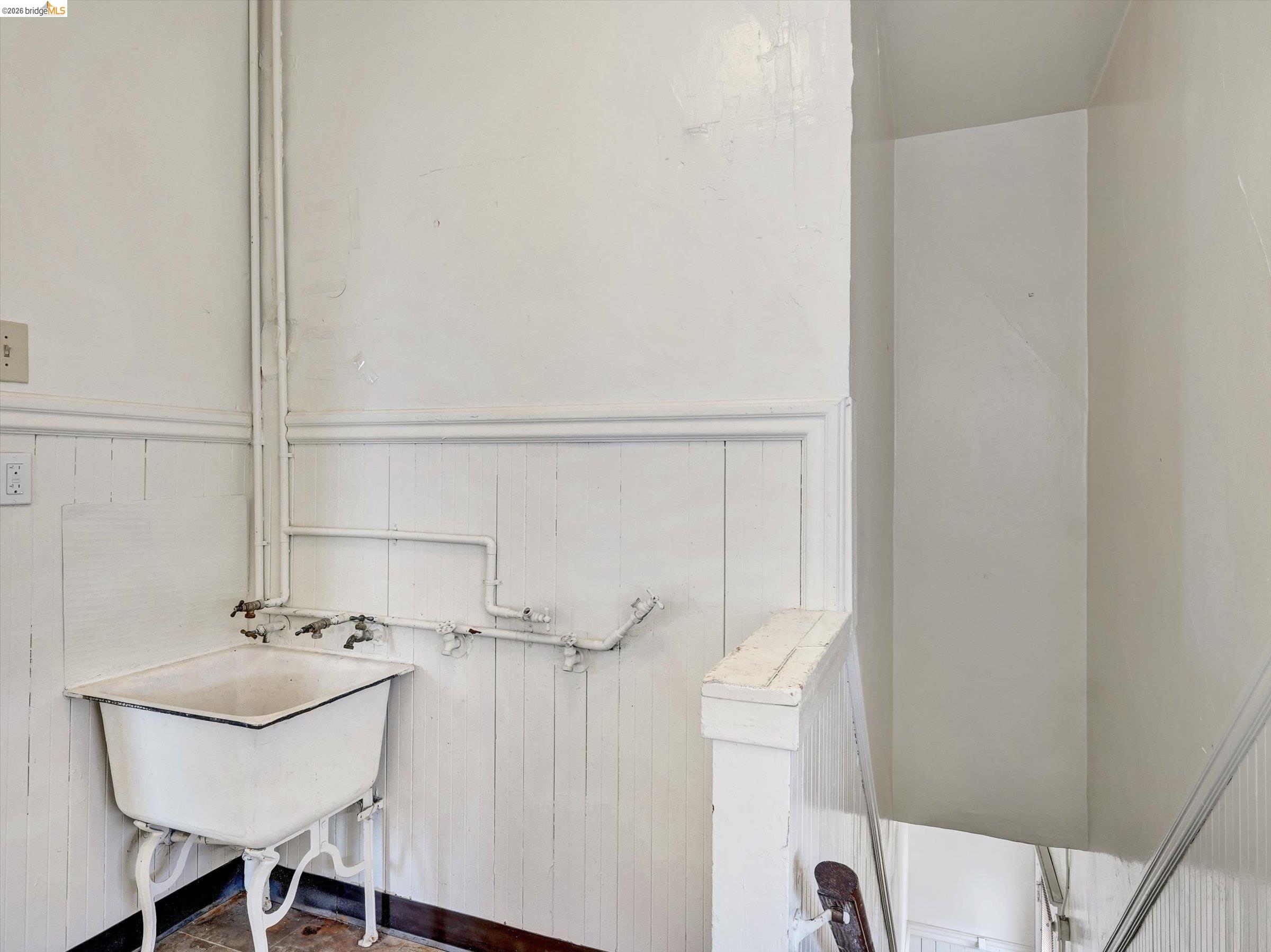 Detail Gallery Image 40 of 60 For 820 52nd St, Oakland,  CA 94608 - – Beds | – Baths