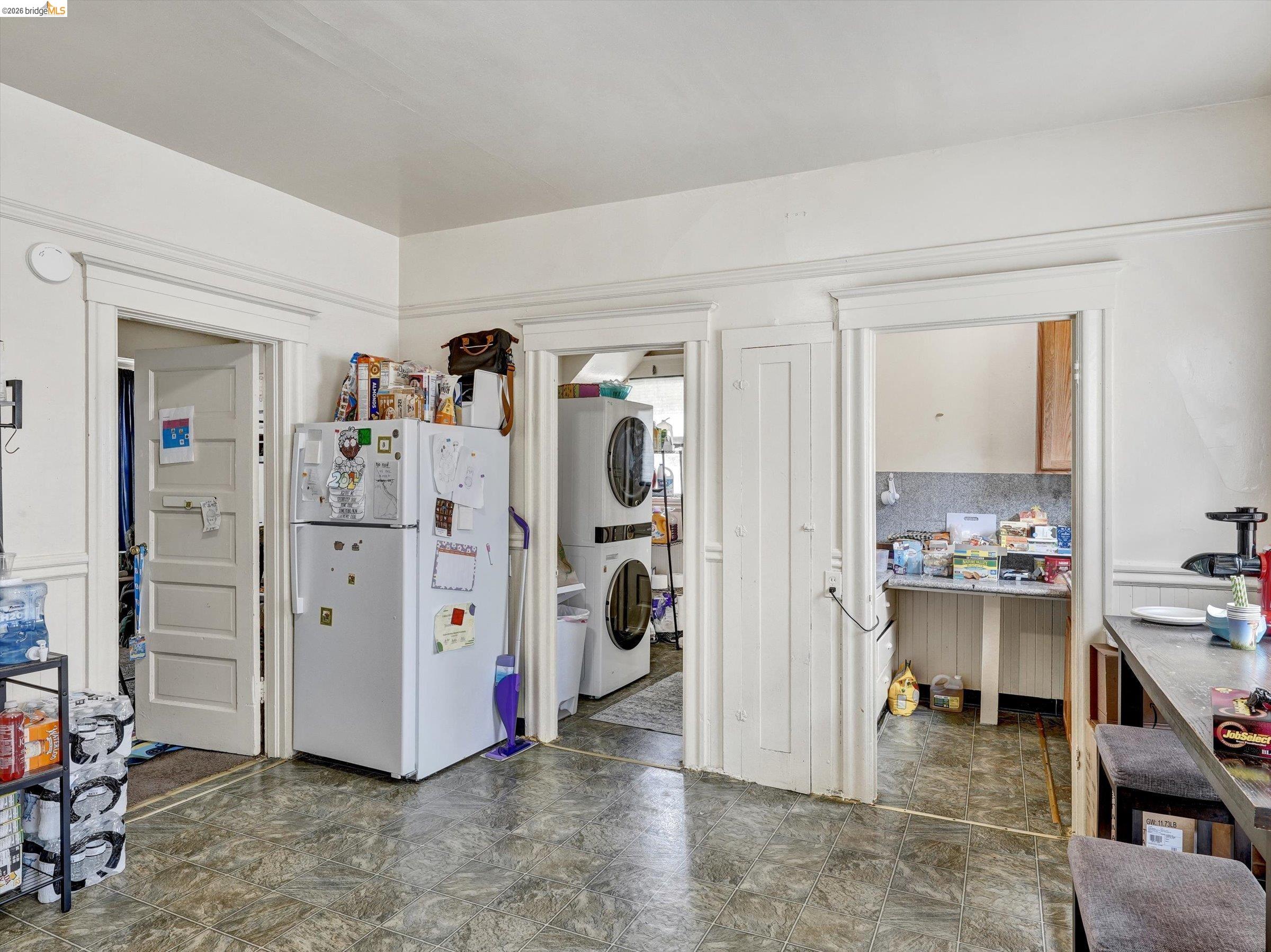 Detail Gallery Image 8 of 60 For 820 52nd St, Oakland,  CA 94608 - – Beds | – Baths