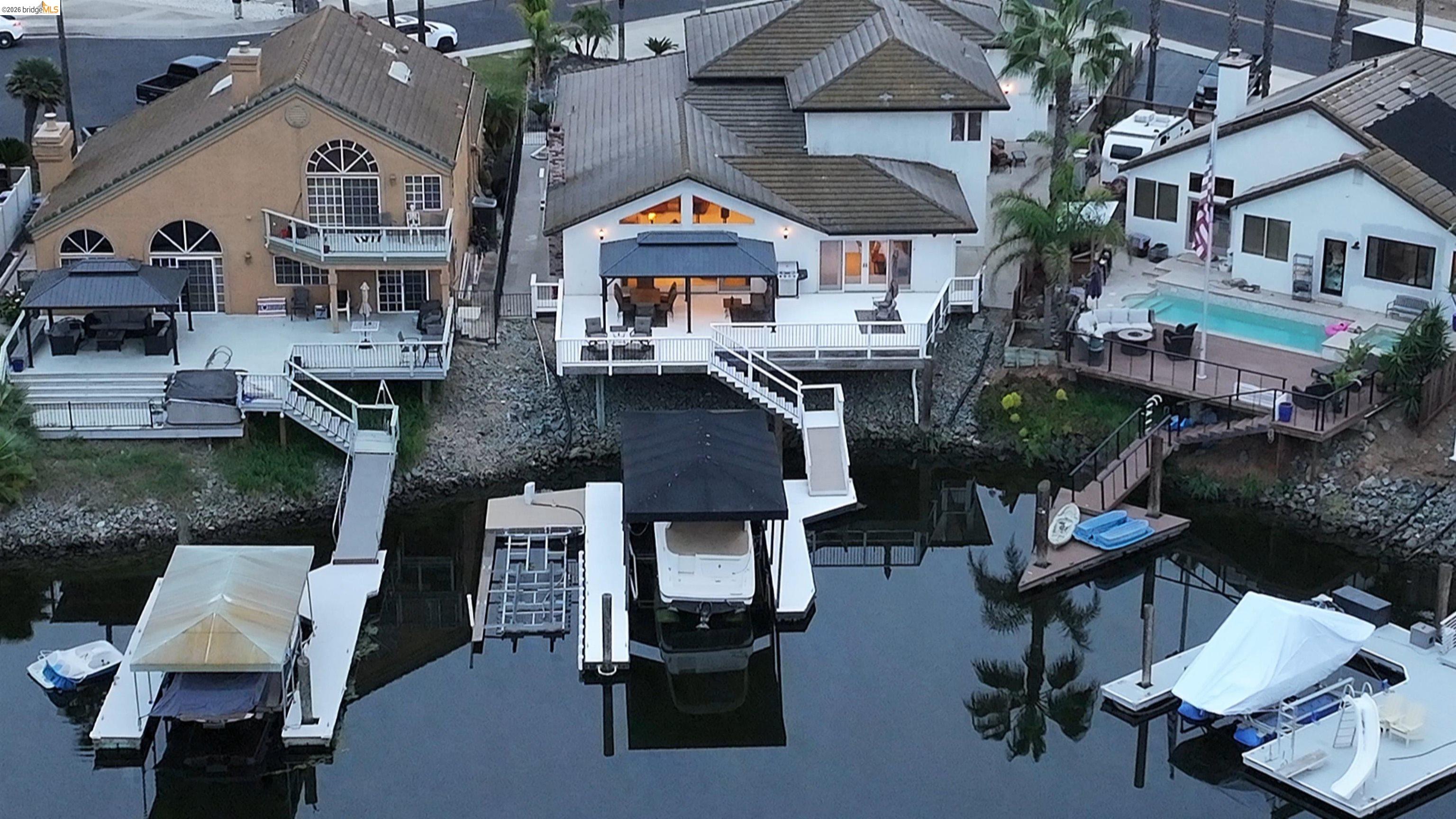 Detail Gallery Image 2 of 32 For 91 Shell Pl, Discovery Bay,  CA 94505 - 4 Beds | 2/1 Baths