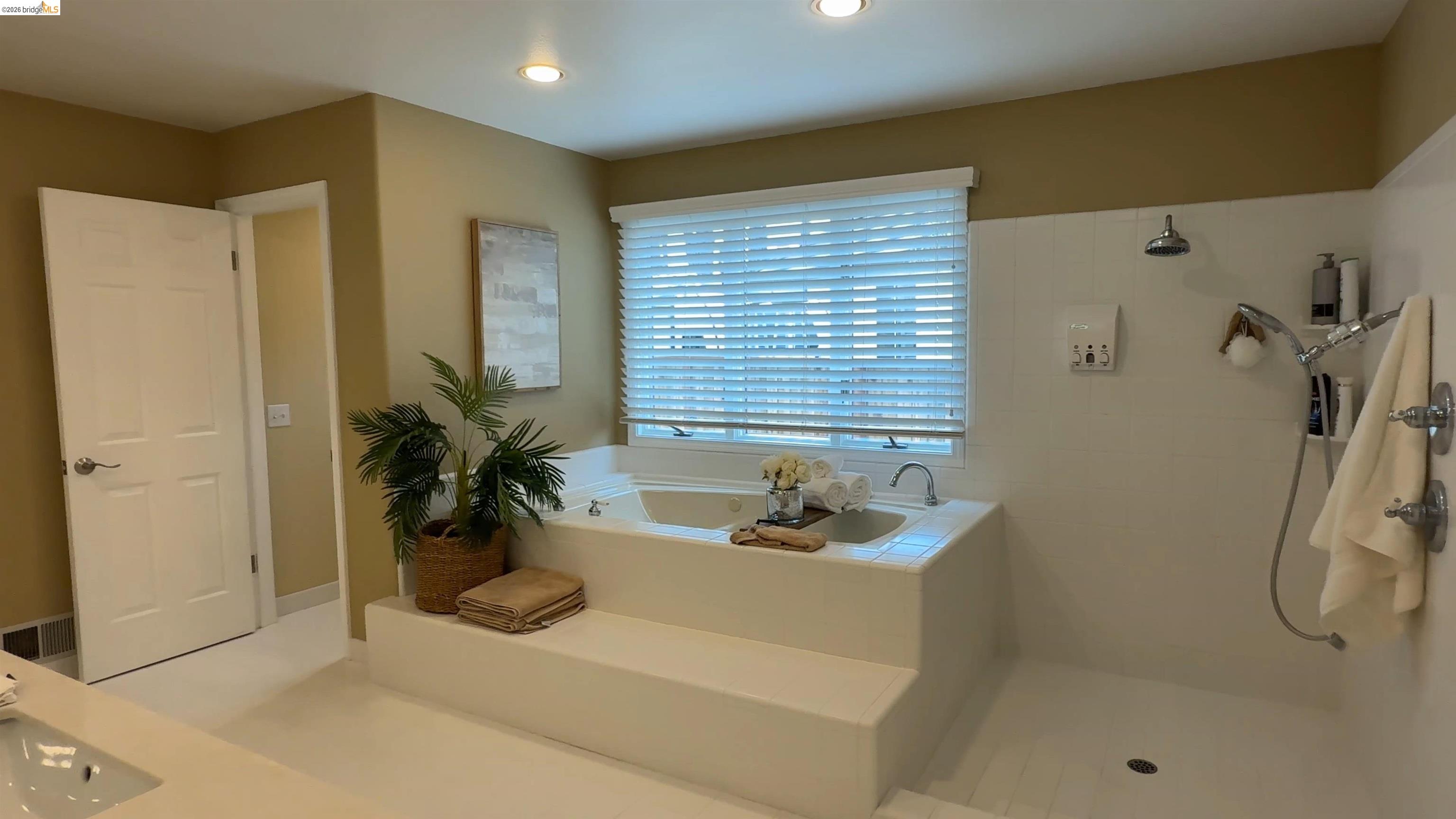 Detail Gallery Image 23 of 32 For 91 Shell Pl, Discovery Bay,  CA 94505 - 4 Beds | 2/1 Baths