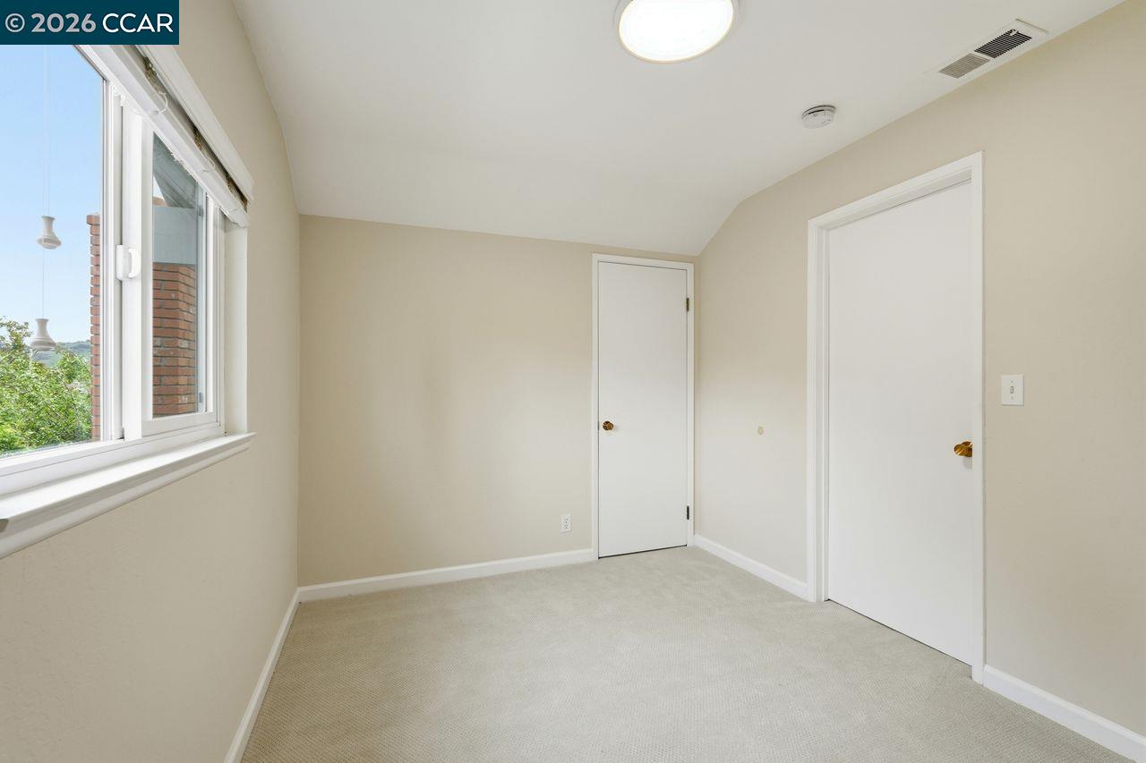 Detail Gallery Image 29 of 55 For 204 Miramonte Dr, Moraga,  CA 94556 - 4 Beds | 2 Baths