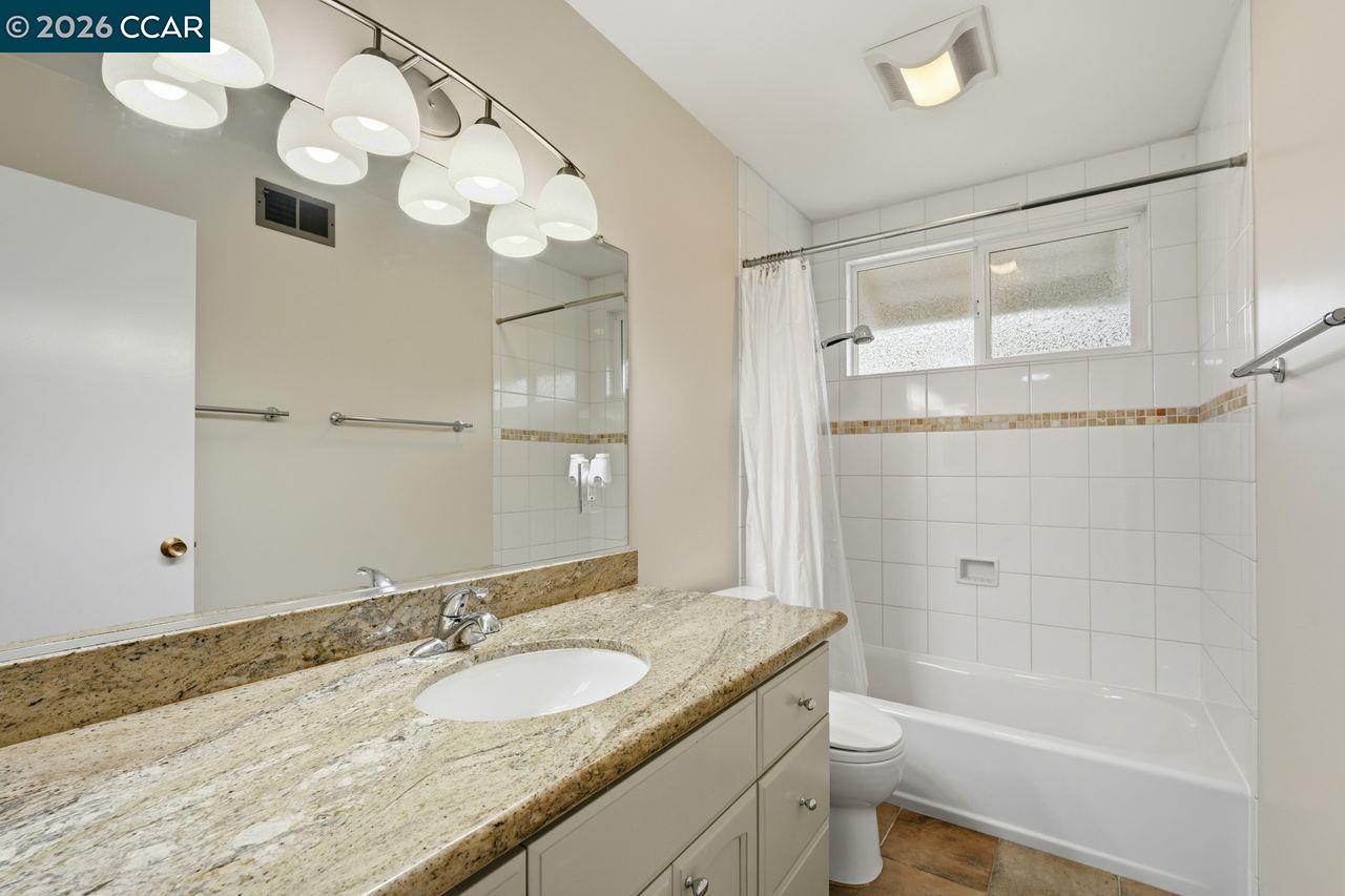 Detail Gallery Image 34 of 55 For 204 Miramonte Dr, Moraga,  CA 94556 - 4 Beds | 2 Baths