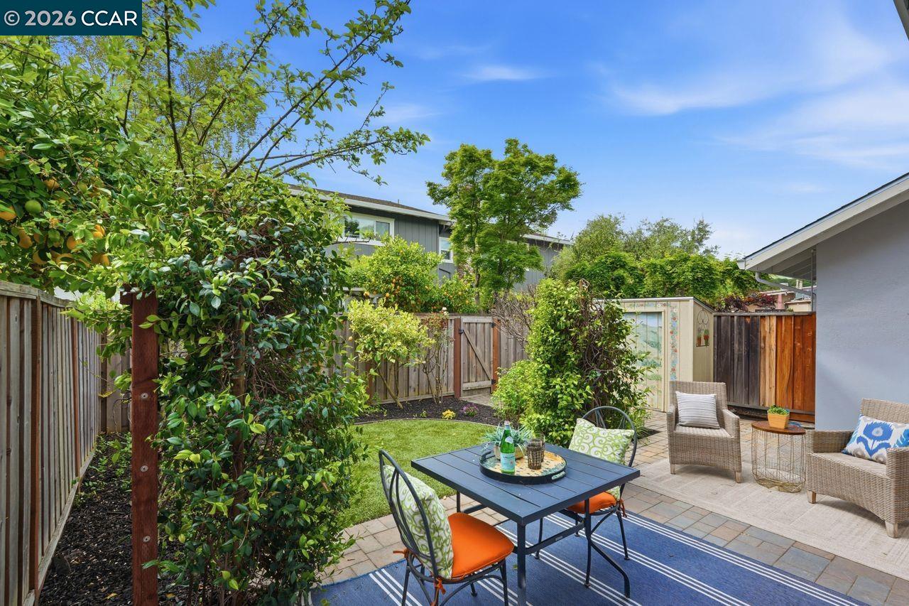 Detail Gallery Image 39 of 55 For 204 Miramonte Dr, Moraga,  CA 94556 - 4 Beds | 2 Baths