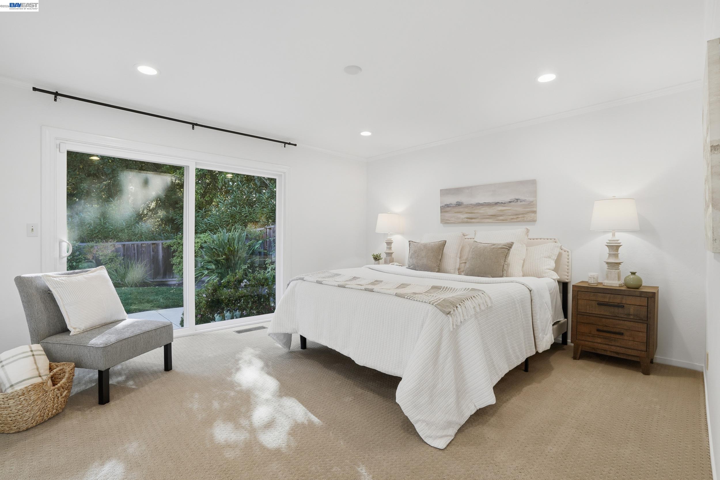 Detail Gallery Image 11 of 32 For 2402 Royal Oaks Drive, Alamo,  CA 94507 - 4 Beds | 2 Baths