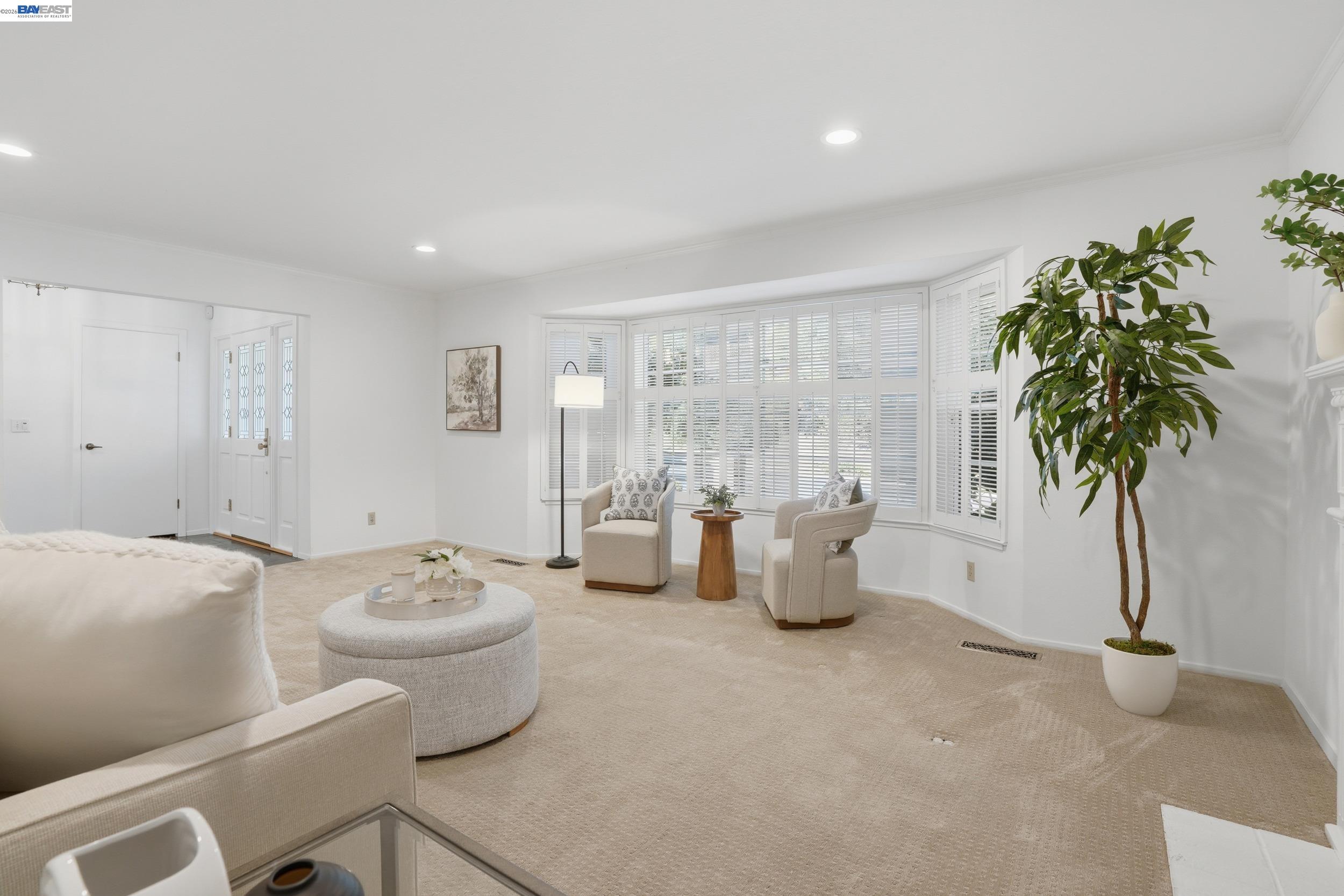 Detail Gallery Image 3 of 32 For 2402 Royal Oaks Drive, Alamo,  CA 94507 - 4 Beds | 2 Baths