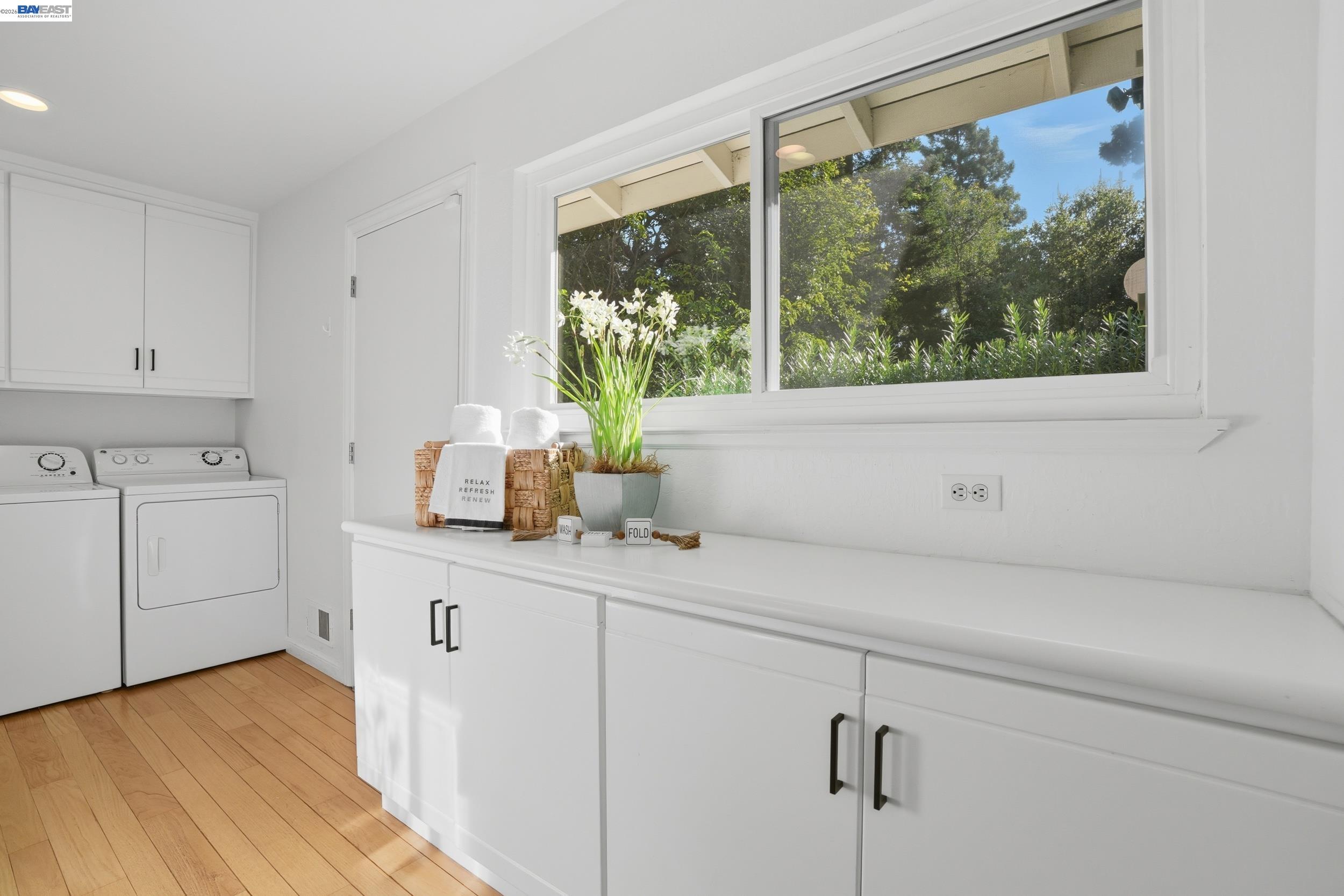 Detail Gallery Image 21 of 32 For 2402 Royal Oaks Drive, Alamo,  CA 94507 - 4 Beds | 2 Baths