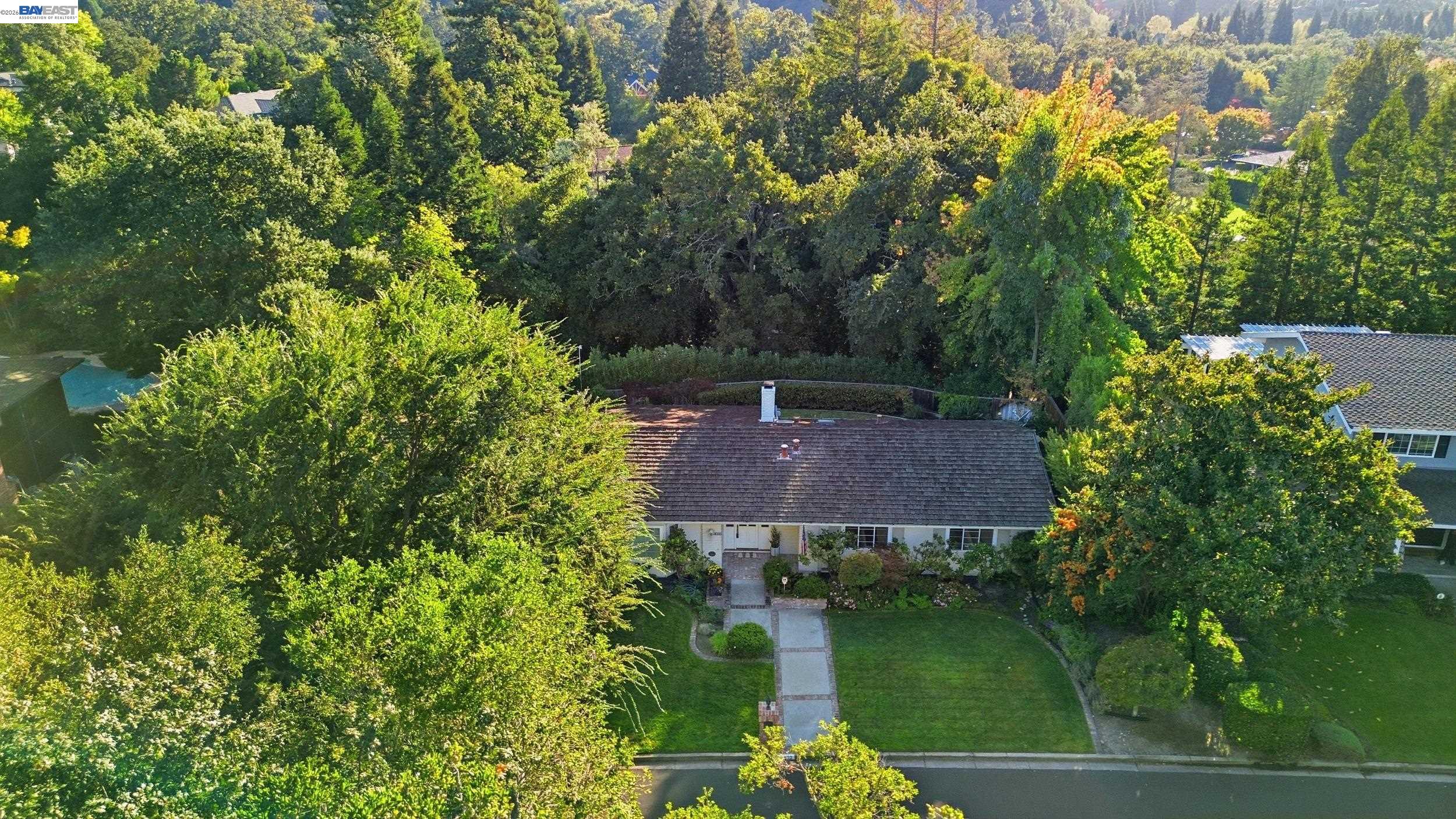 Detail Gallery Image 24 of 32 For 2402 Royal Oaks Drive, Alamo,  CA 94507 - 4 Beds | 2 Baths