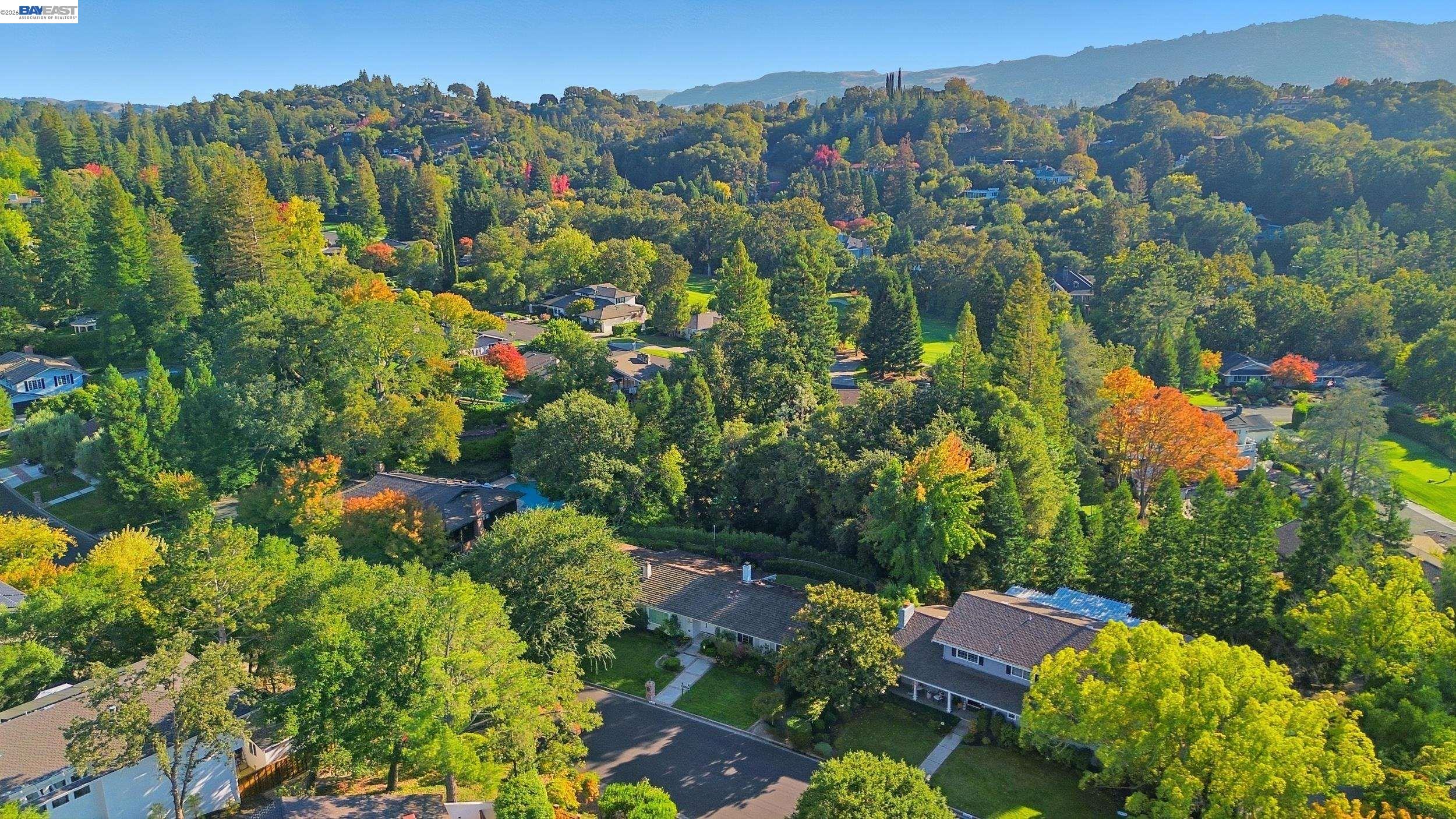 Detail Gallery Image 25 of 32 For 2402 Royal Oaks Drive, Alamo,  CA 94507 - 4 Beds | 2 Baths