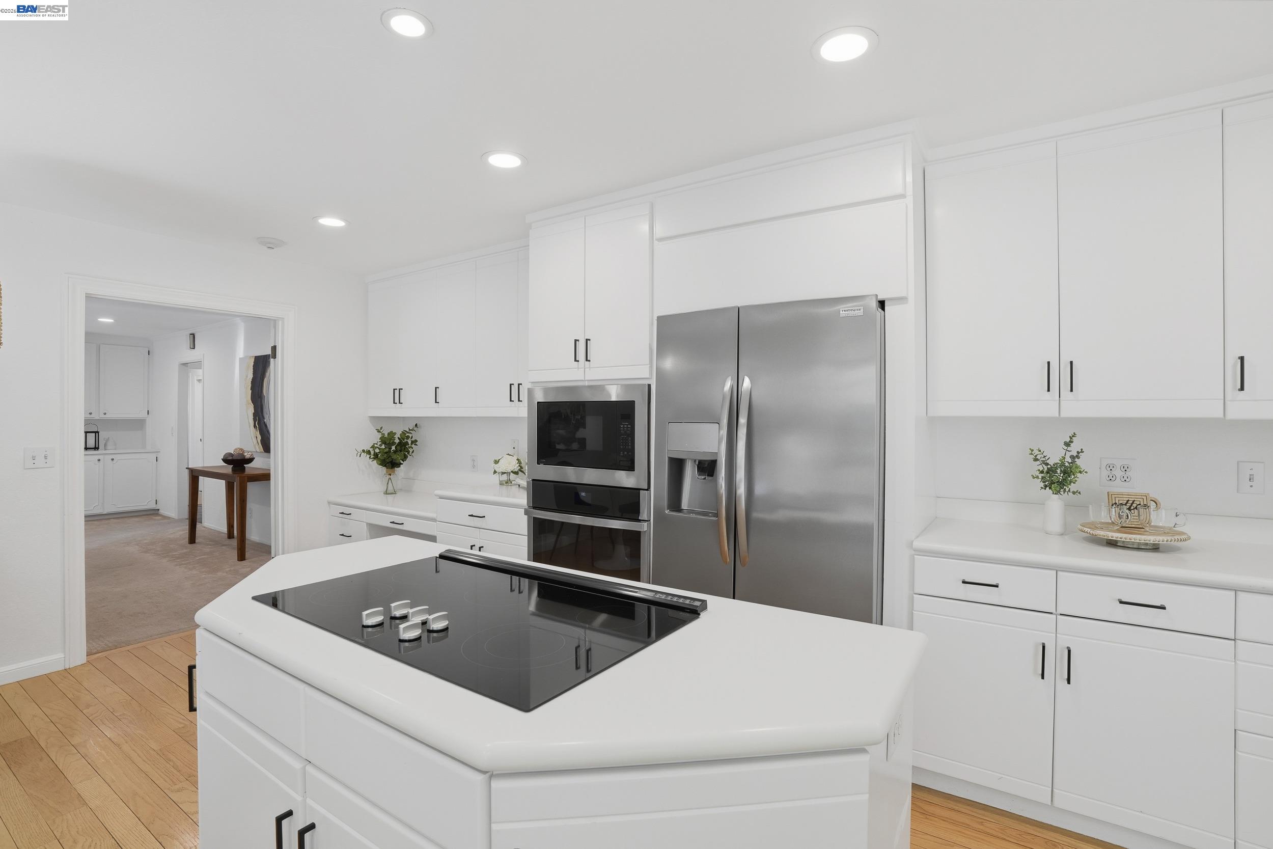 Detail Gallery Image 9 of 32 For 2402 Royal Oaks Drive, Alamo,  CA 94507 - 4 Beds | 2 Baths