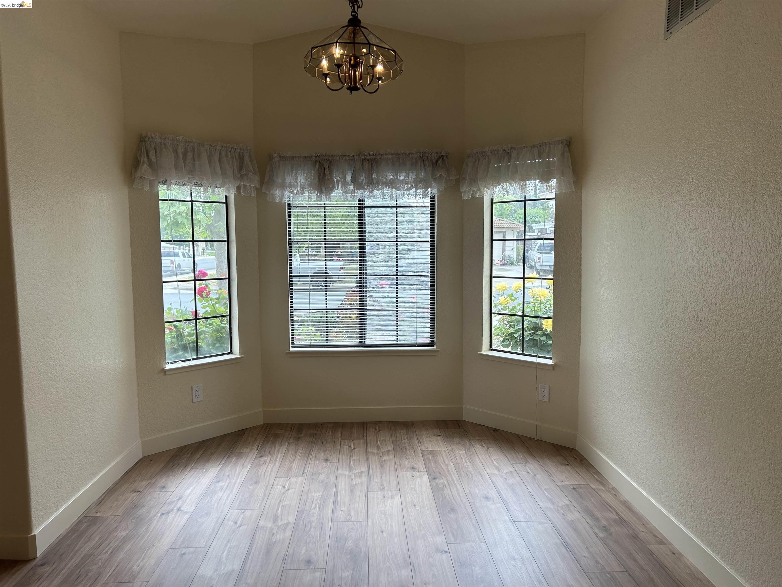 Detail Gallery Image 6 of 27 For 2632 Point Lobos Ct, Antioch,  CA 94531 - 4 Beds | 2 Baths