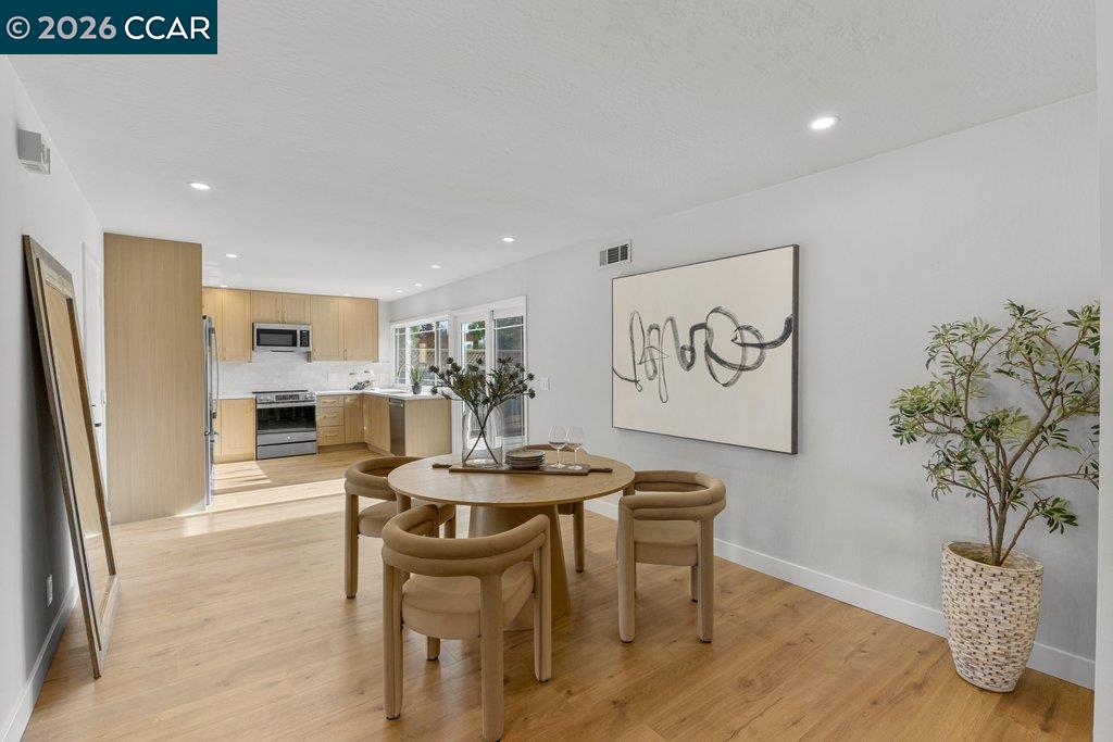 Detail Gallery Image 11 of 33 For 51 Sota Pl, San Ramon,  CA 94583 - 4 Beds | 2 Baths