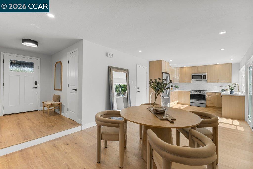 Detail Gallery Image 15 of 33 For 51 Sota Pl, San Ramon,  CA 94583 - 4 Beds | 2 Baths