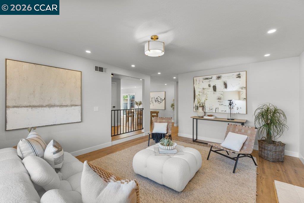 Detail Gallery Image 3 of 33 For 51 Sota Pl, San Ramon,  CA 94583 - 4 Beds | 2 Baths