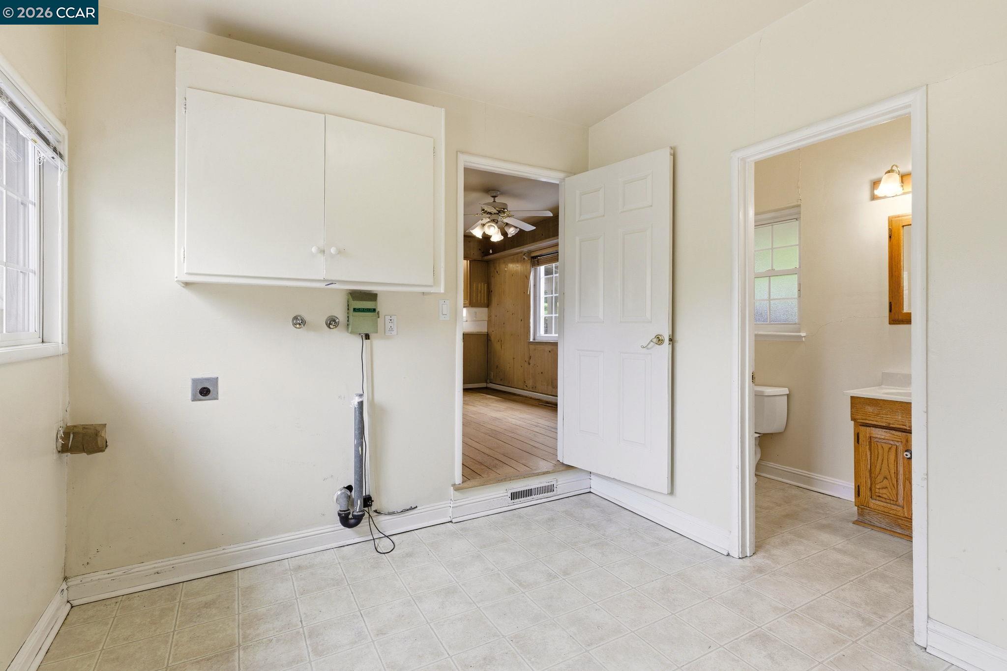 Detail Gallery Image 16 of 28 For 829 Reliez Station Rd, Lafayette,  CA 94549 - 4 Beds | 2/1 Baths