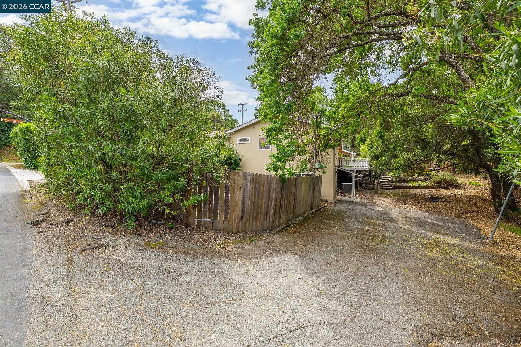 Detail Gallery Image 25 of 28 For 829 Reliez Station Rd, Lafayette,  CA 94549 - 4 Beds | 2/1 Baths