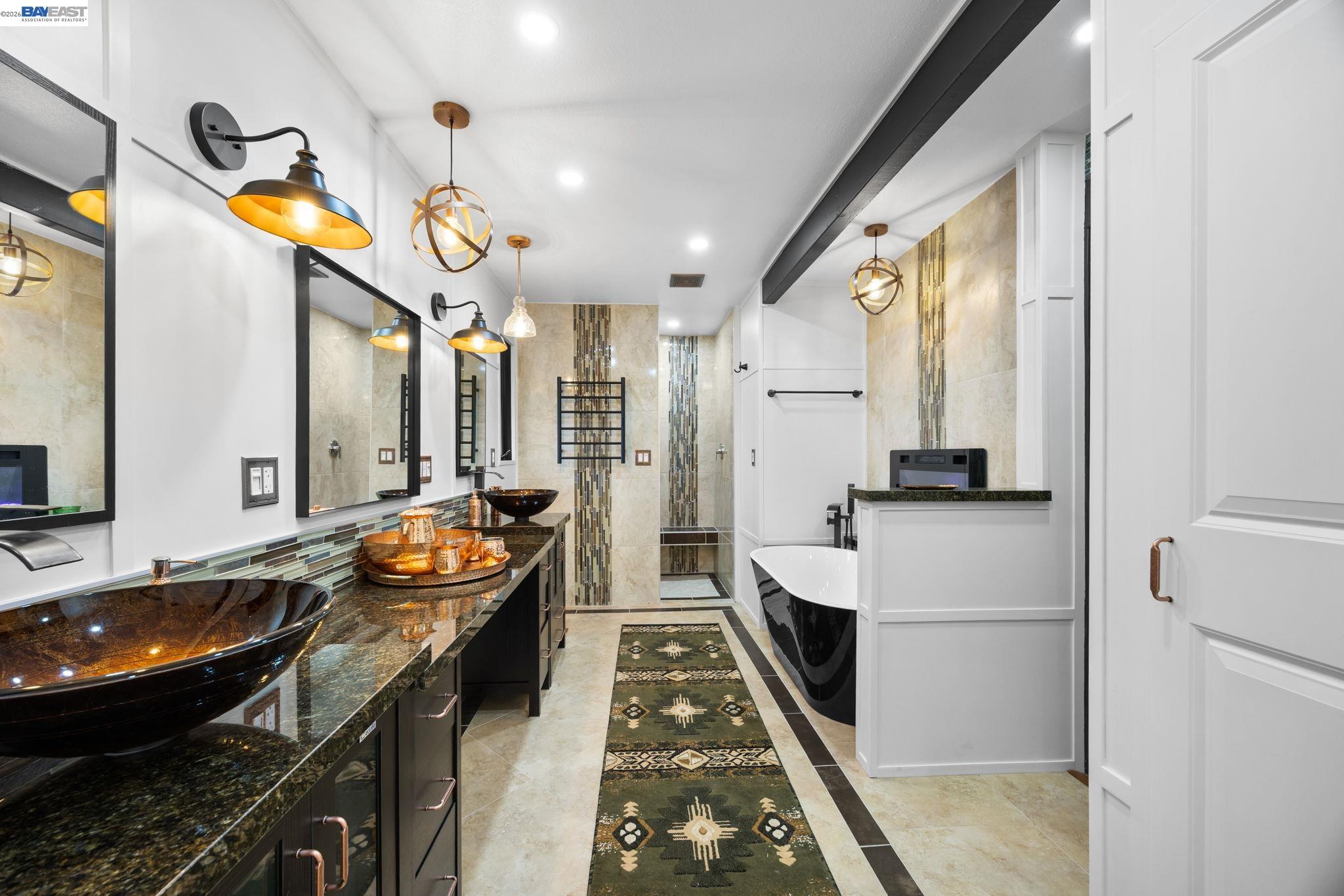 Detail Gallery Image 14 of 42 For 699 Fiesta Pl, Hayward,  CA 94544 - 4 Beds | 2/1 Baths