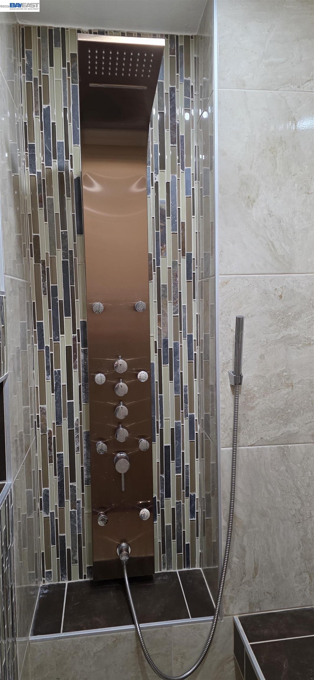 Detail Gallery Image 16 of 42 For 699 Fiesta Pl, Hayward,  CA 94544 - 4 Beds | 2/1 Baths