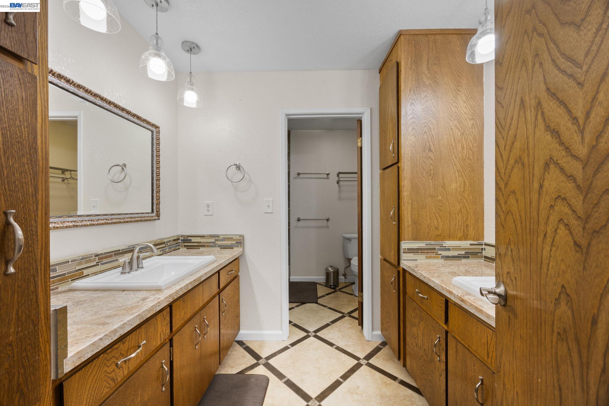 Detail Gallery Image 23 of 42 For 699 Fiesta Pl, Hayward,  CA 94544 - 4 Beds | 2/1 Baths