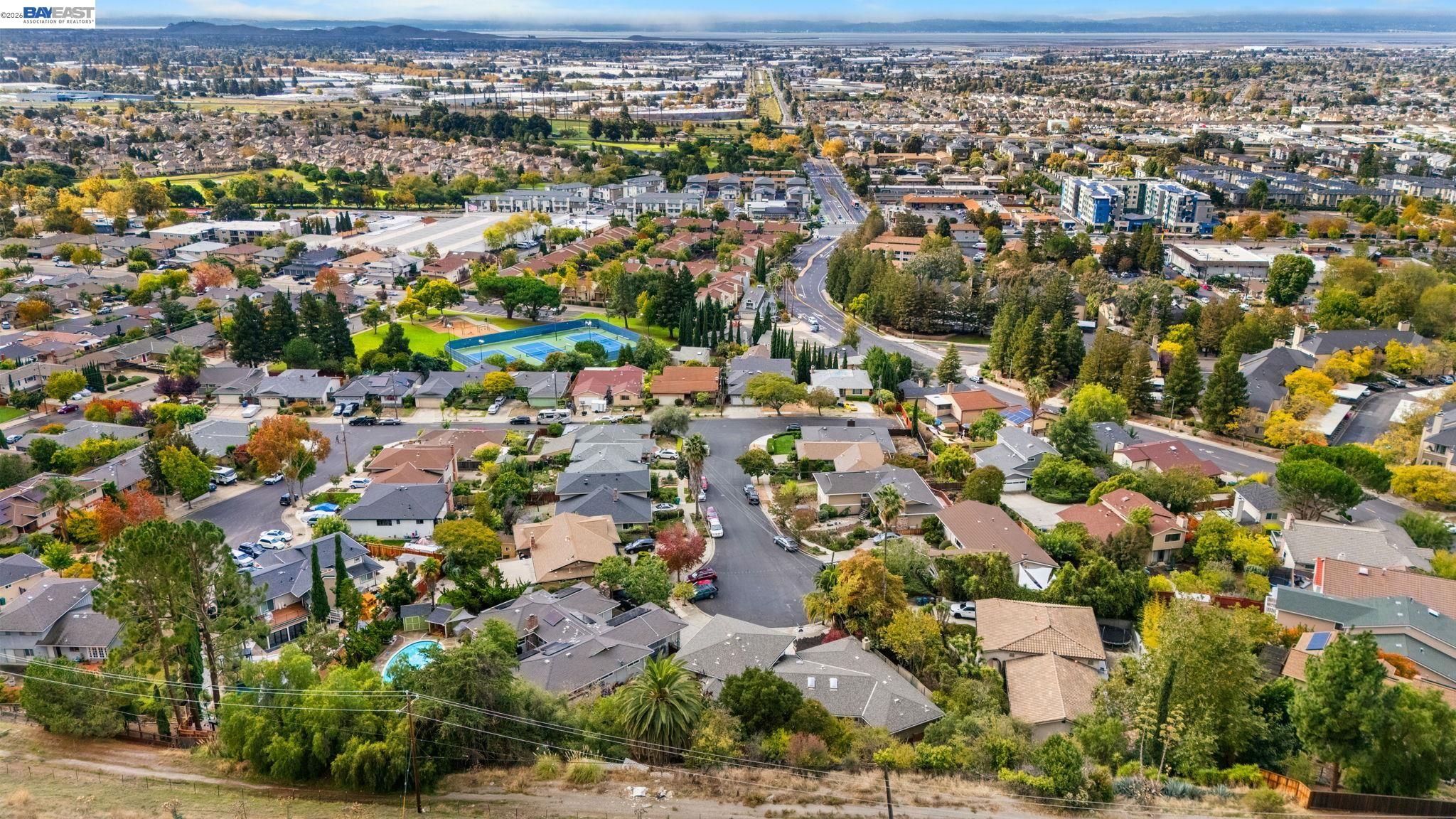 Detail Gallery Image 37 of 42 For 699 Fiesta Pl, Hayward,  CA 94544 - 4 Beds | 2/1 Baths