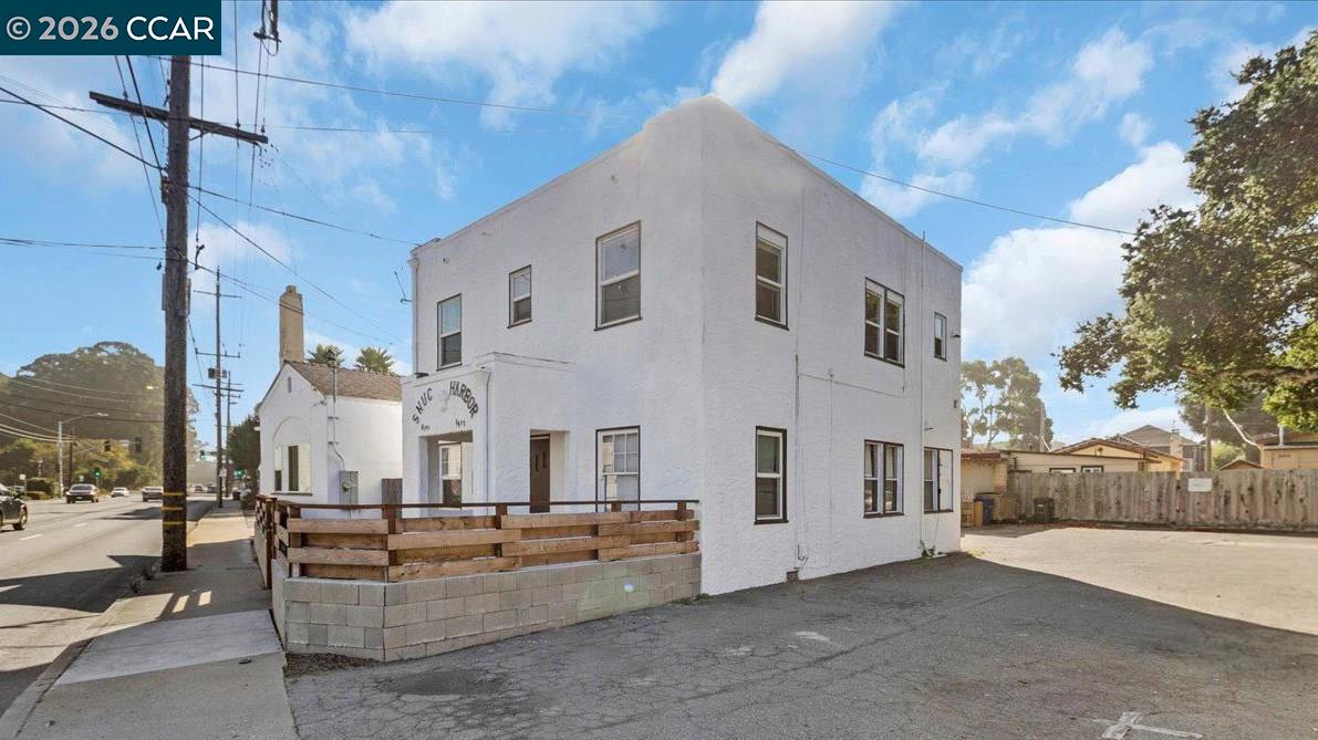 Detail Gallery Image 2 of 12 For 1230 Del Monte Ave, Monterey,  CA 93940 - – Beds | – Baths