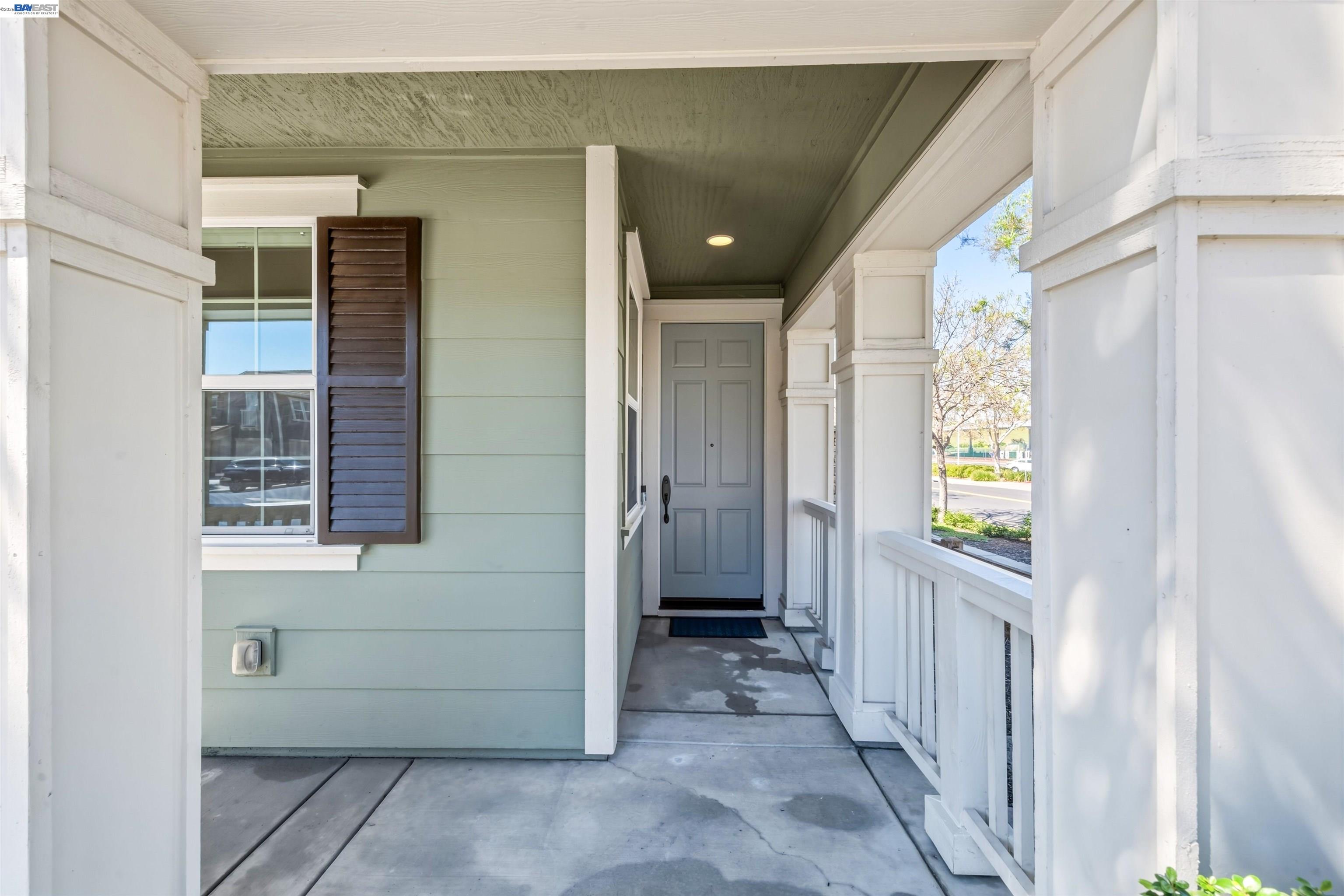 Detail Gallery Image 2 of 44 For 4978 Houlton Ct, Dublin,  CA 94568 - 5 Beds | 3/1 Baths