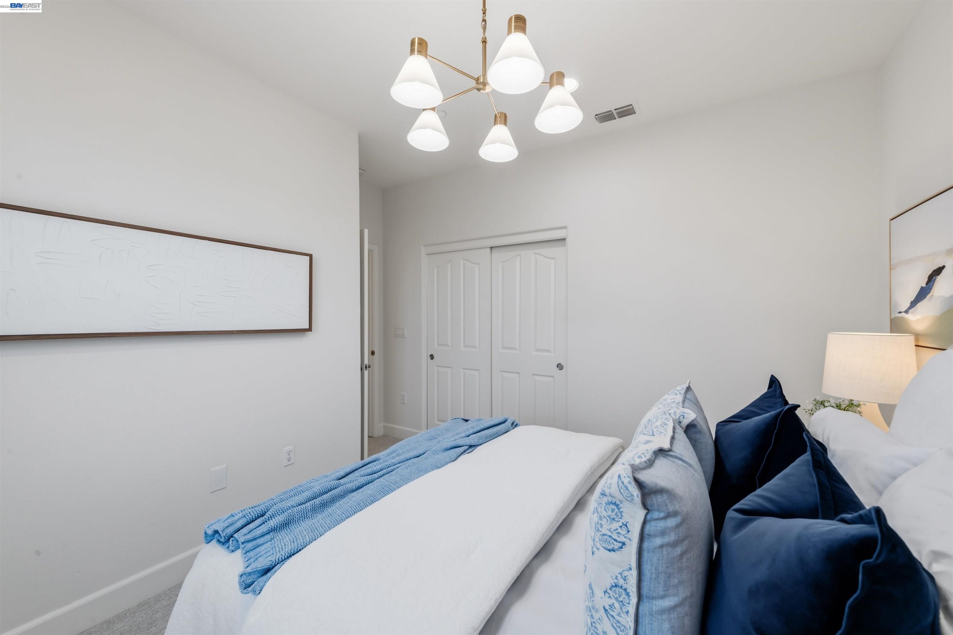 Detail Gallery Image 17 of 44 For 4978 Houlton Ct, Dublin,  CA 94568 - 5 Beds | 3/1 Baths