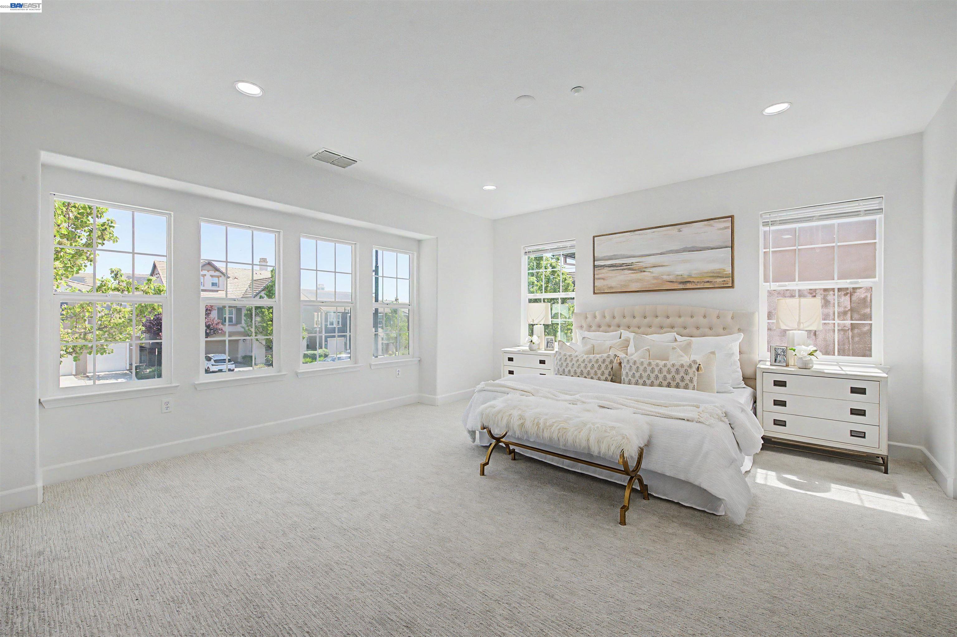 Detail Gallery Image 22 of 44 For 4978 Houlton Ct, Dublin,  CA 94568 - 5 Beds | 3/1 Baths