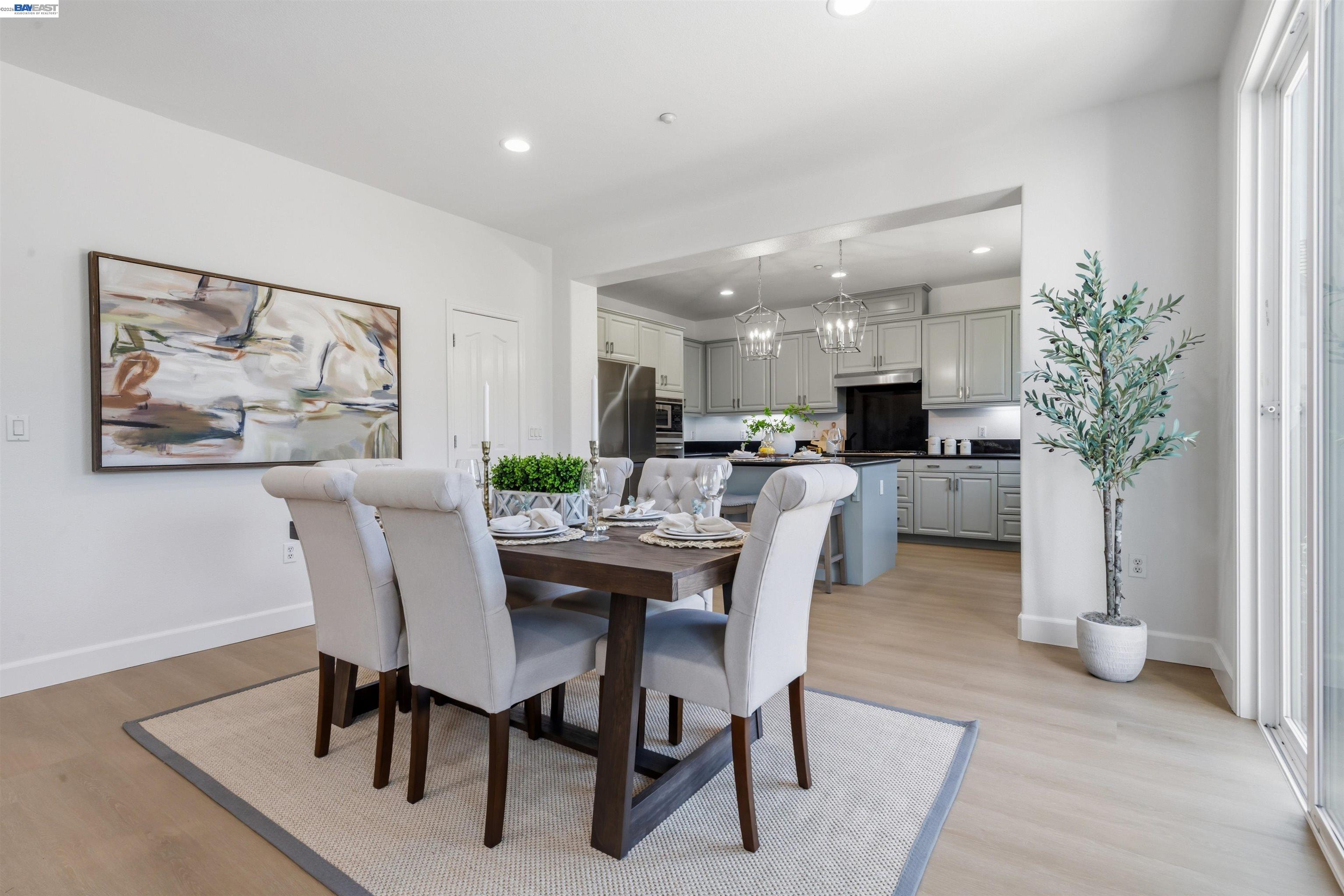 Detail Gallery Image 9 of 44 For 4978 Houlton Ct, Dublin,  CA 94568 - 5 Beds | 3/1 Baths