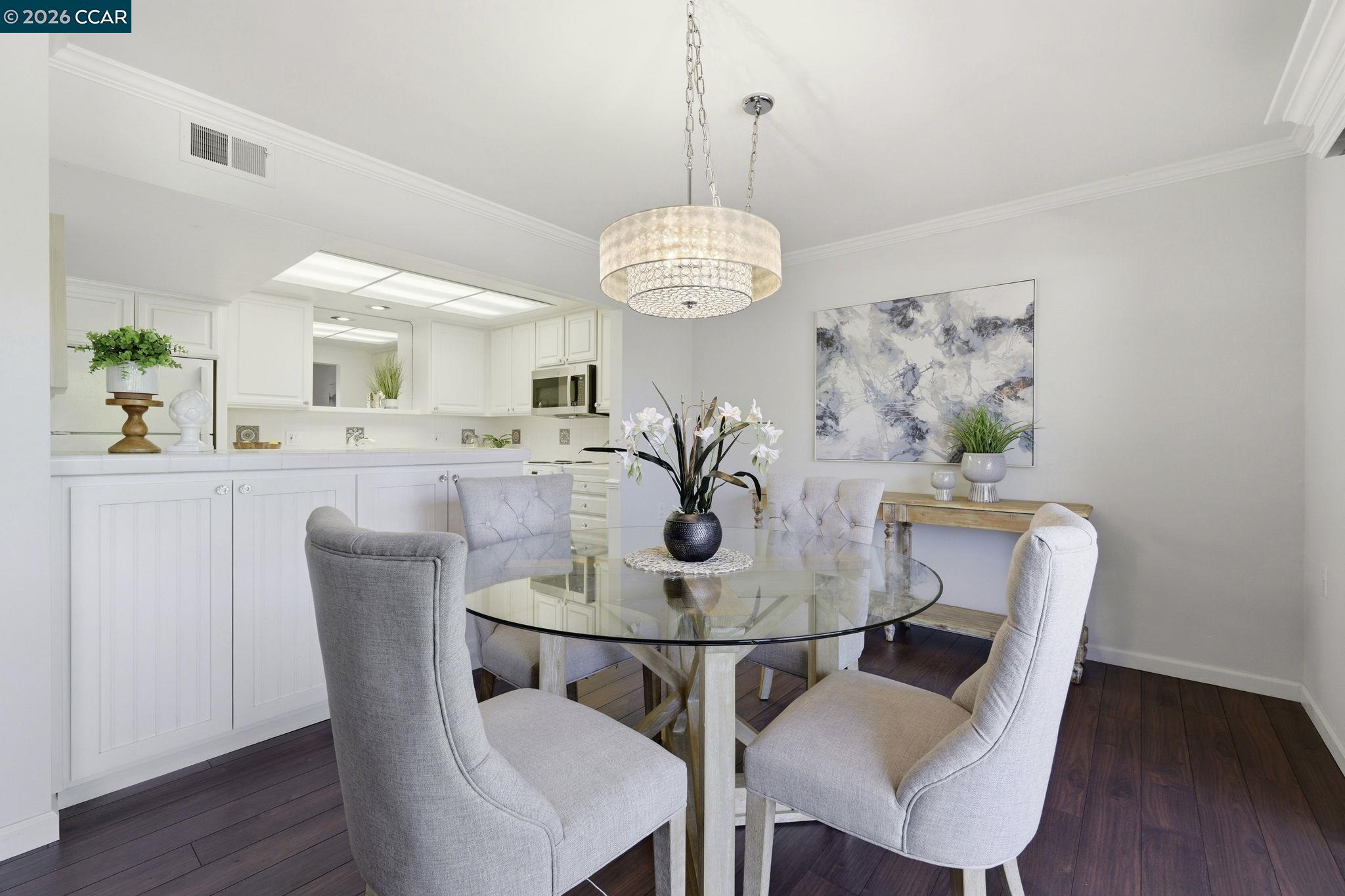 Photo #6: 41129302 Listing: Photo #6