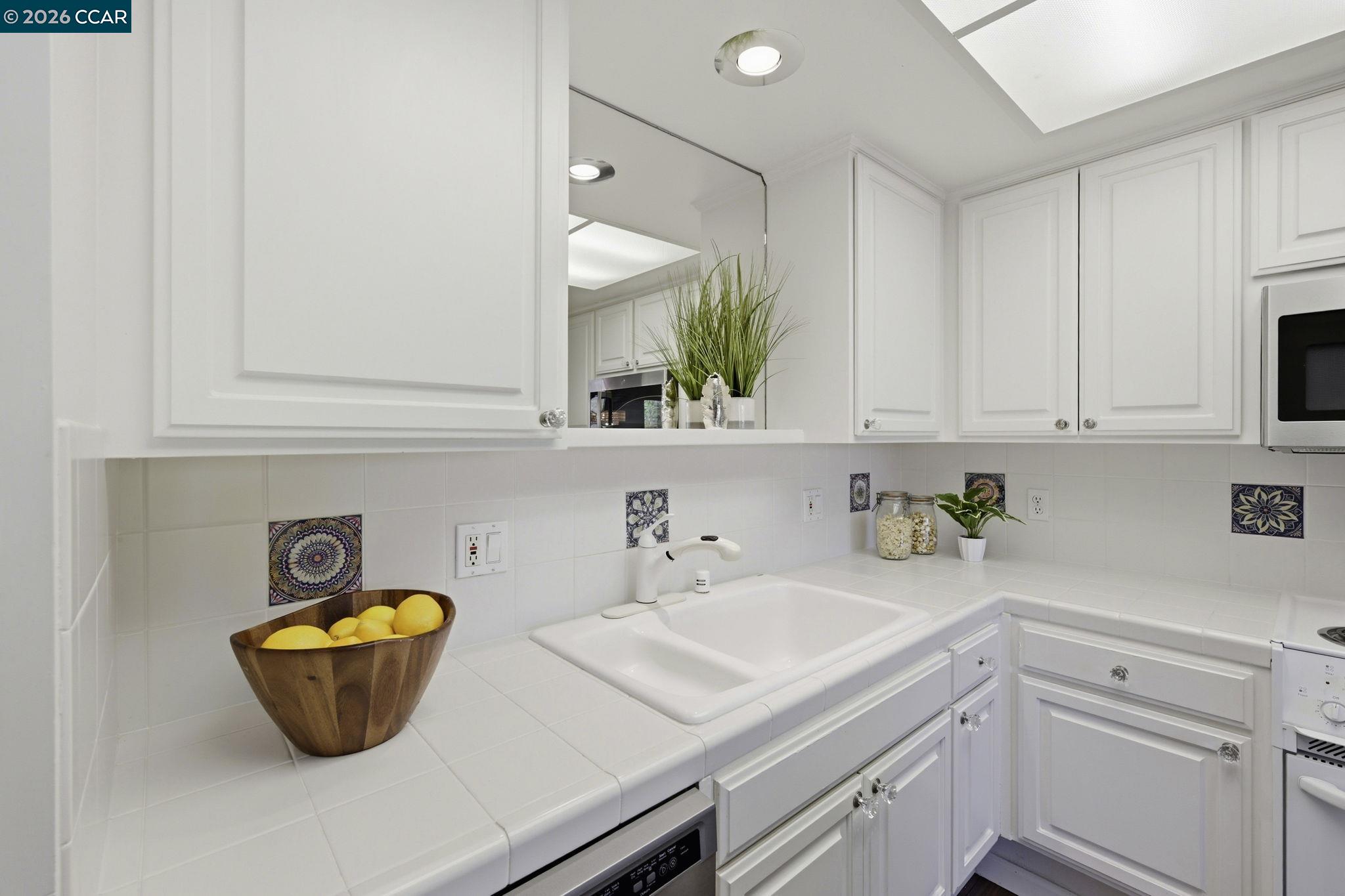 Photo #9: 41129302 Listing: Photo #9