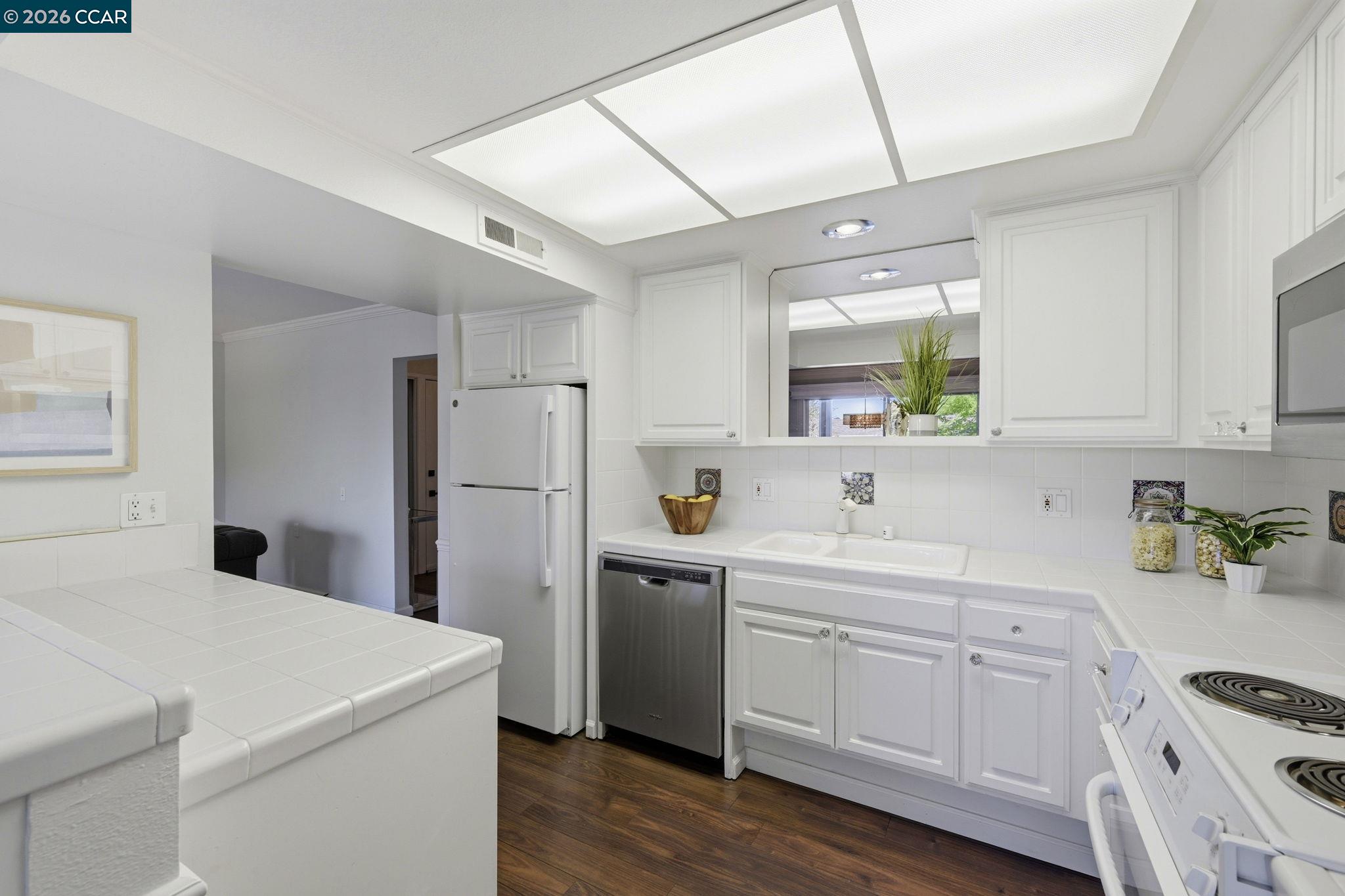 Photo #10: 41129302 Listing: Photo #10