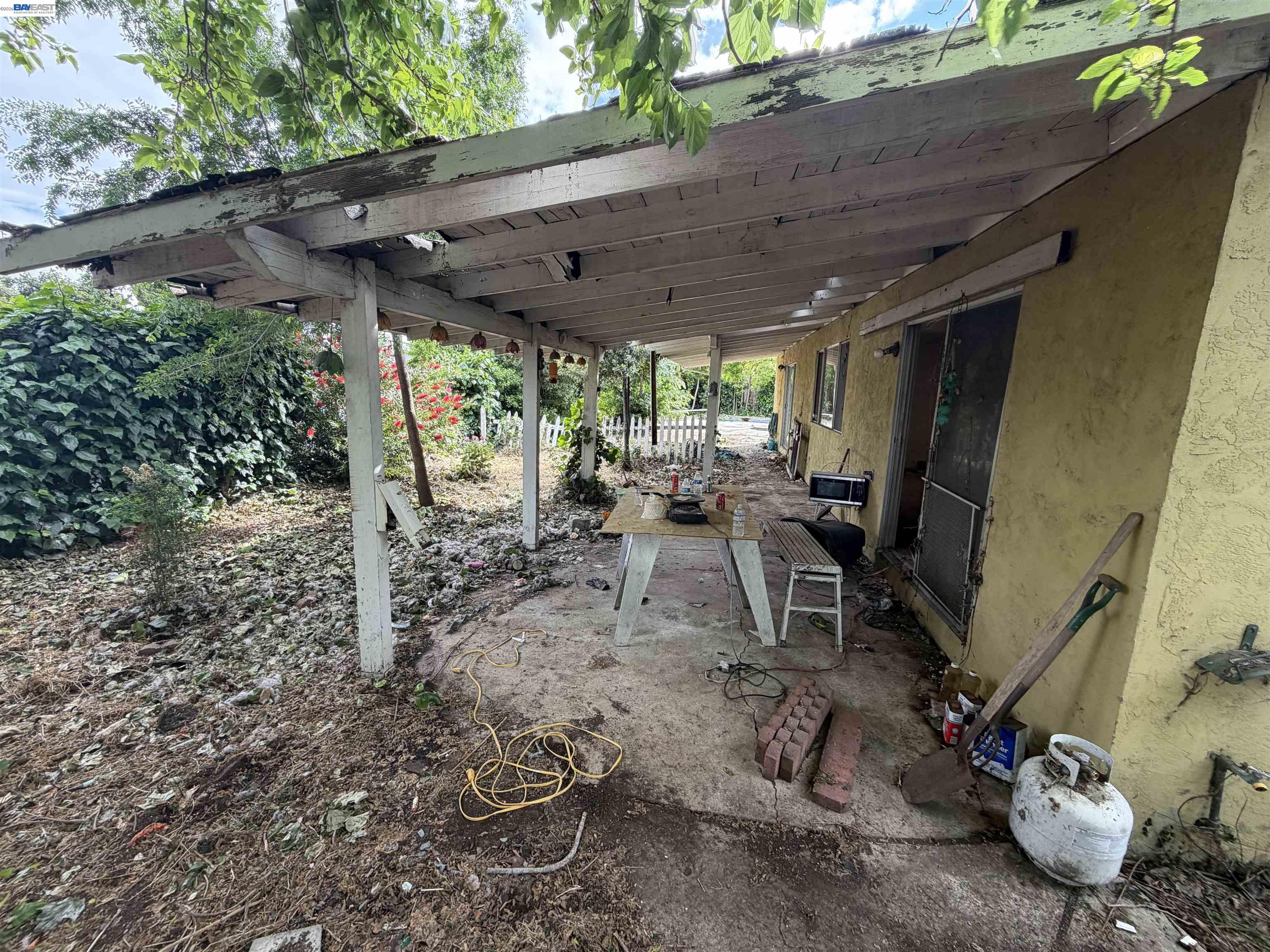 Detail Gallery Image 14 of 16 For 2729 Alamo Ct, Antioch,  CA 94509 - 3 Beds | 2 Baths