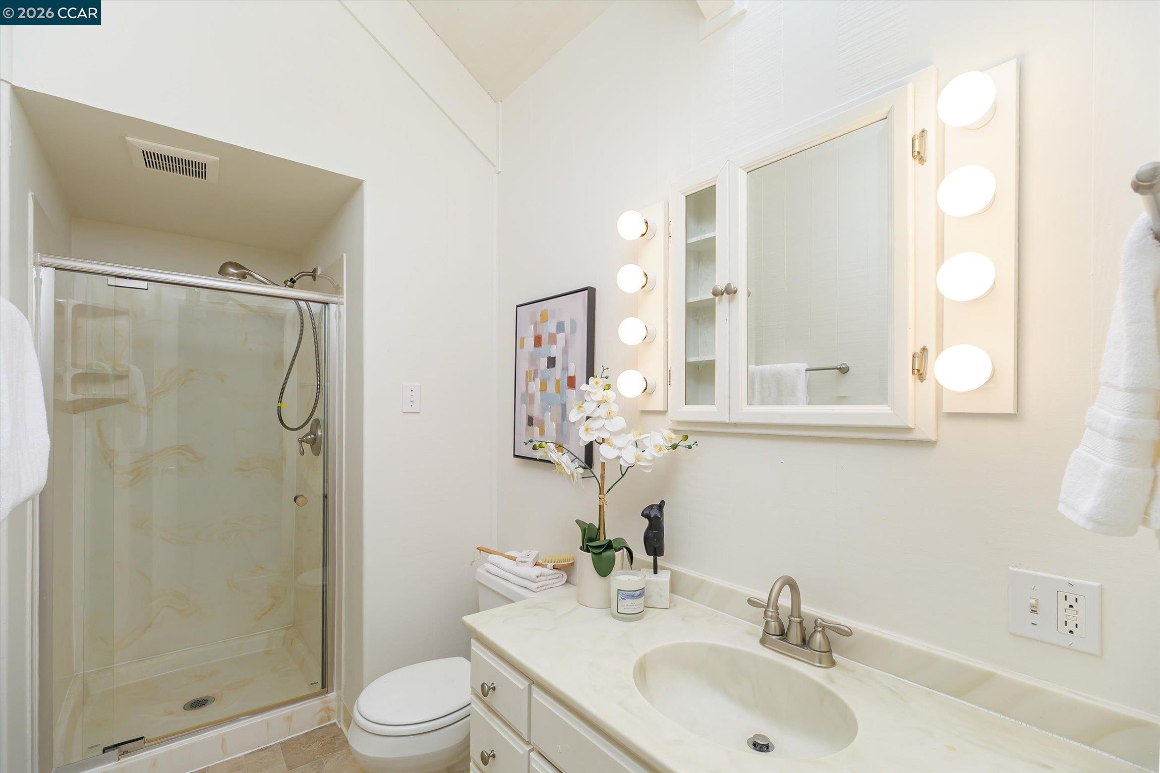 Detail Gallery Image 16 of 28 For 315 Forbes Ave, San Rafael,  CA 94901 - 2 Beds | 2 Baths
