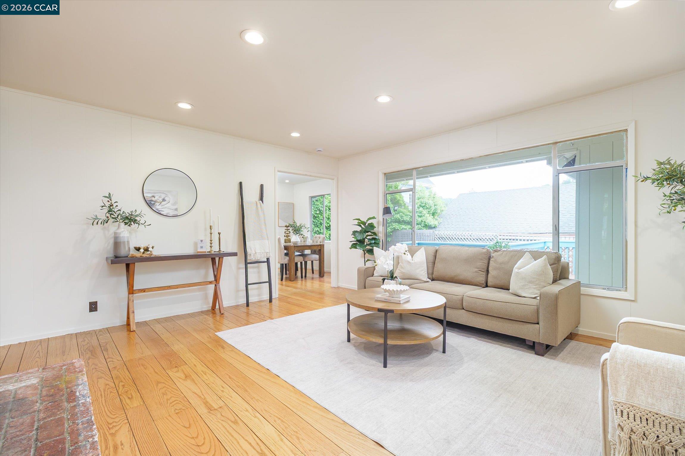Detail Gallery Image 5 of 28 For 315 Forbes Ave, San Rafael,  CA 94901 - 2 Beds | 2 Baths