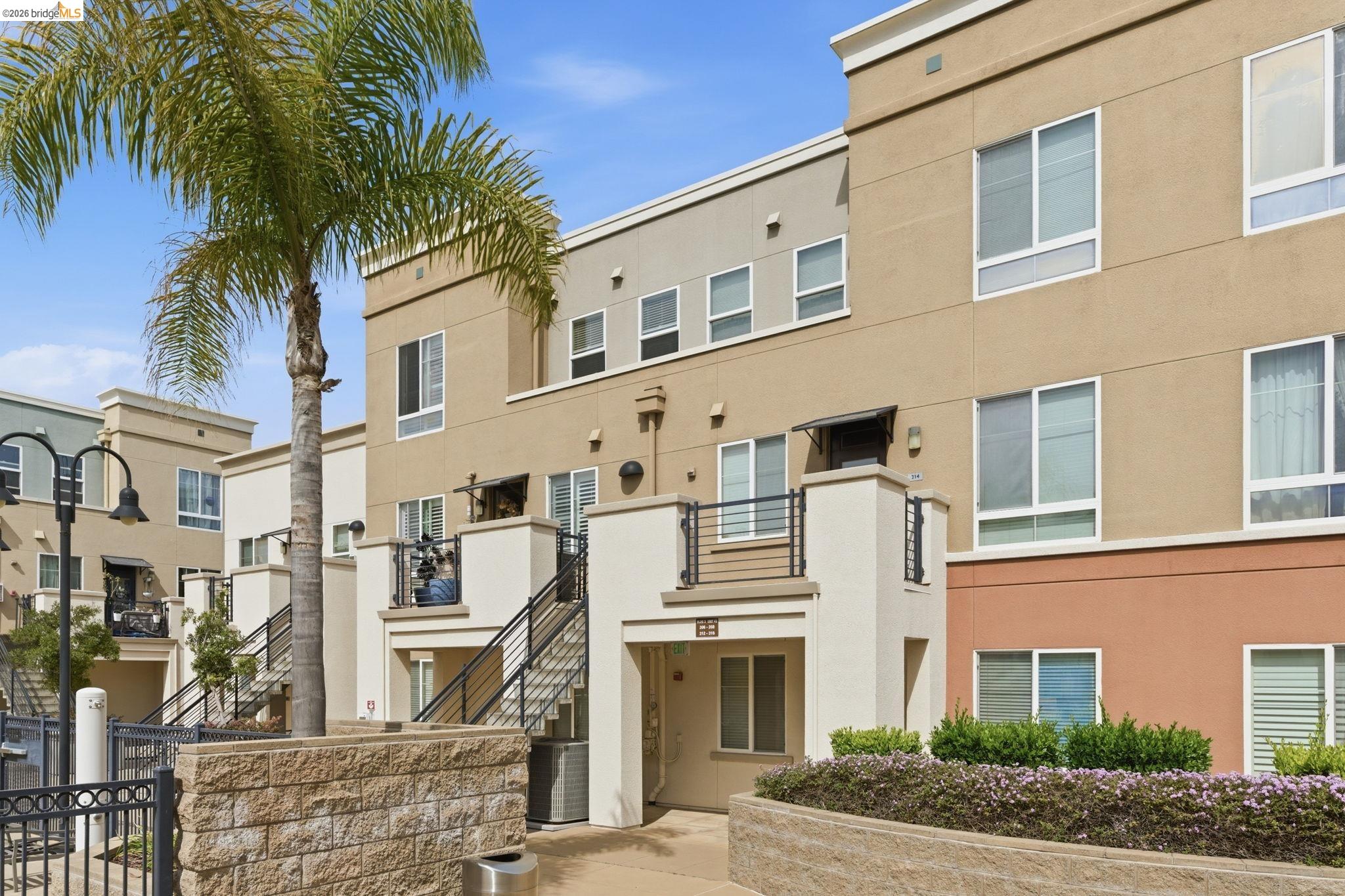 Photo #3: 41129307 Listing: Photo #3