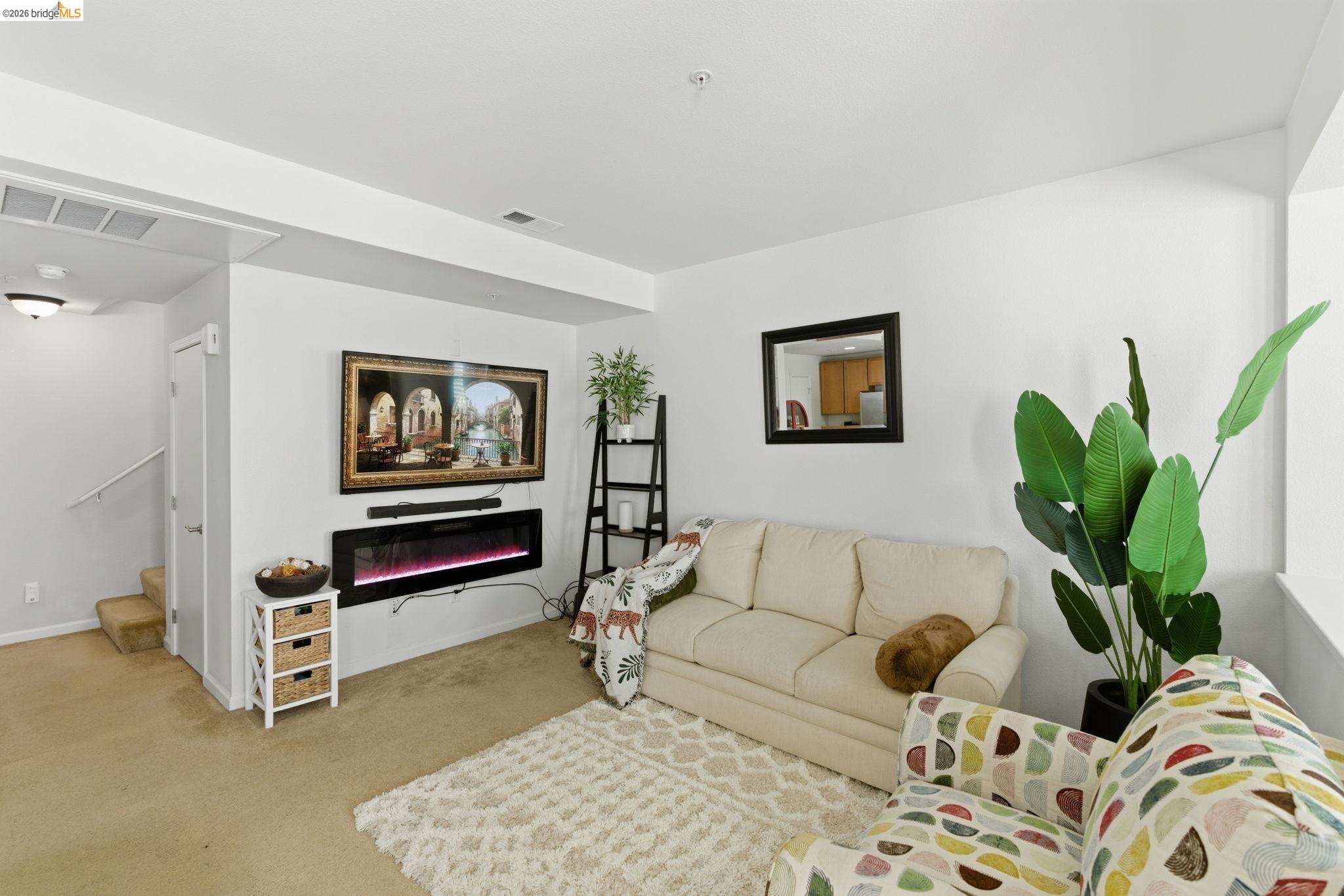 Photo #4: 41129307 Listing: Photo #4