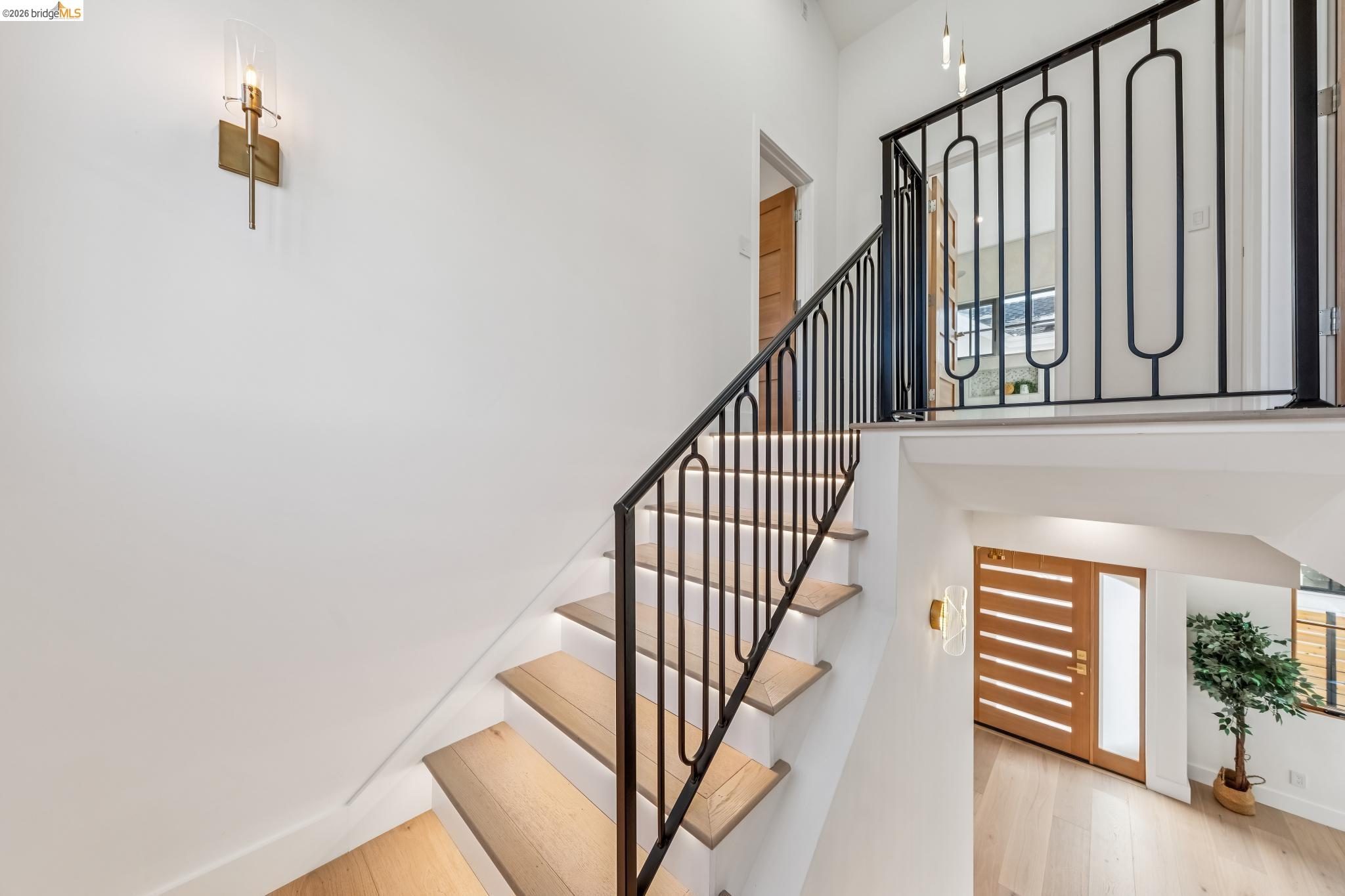 Detail Gallery Image 26 of 56 For 3023 Bateman St, Berkeley,  CA 94705 - 3 Beds | 2/1 Baths