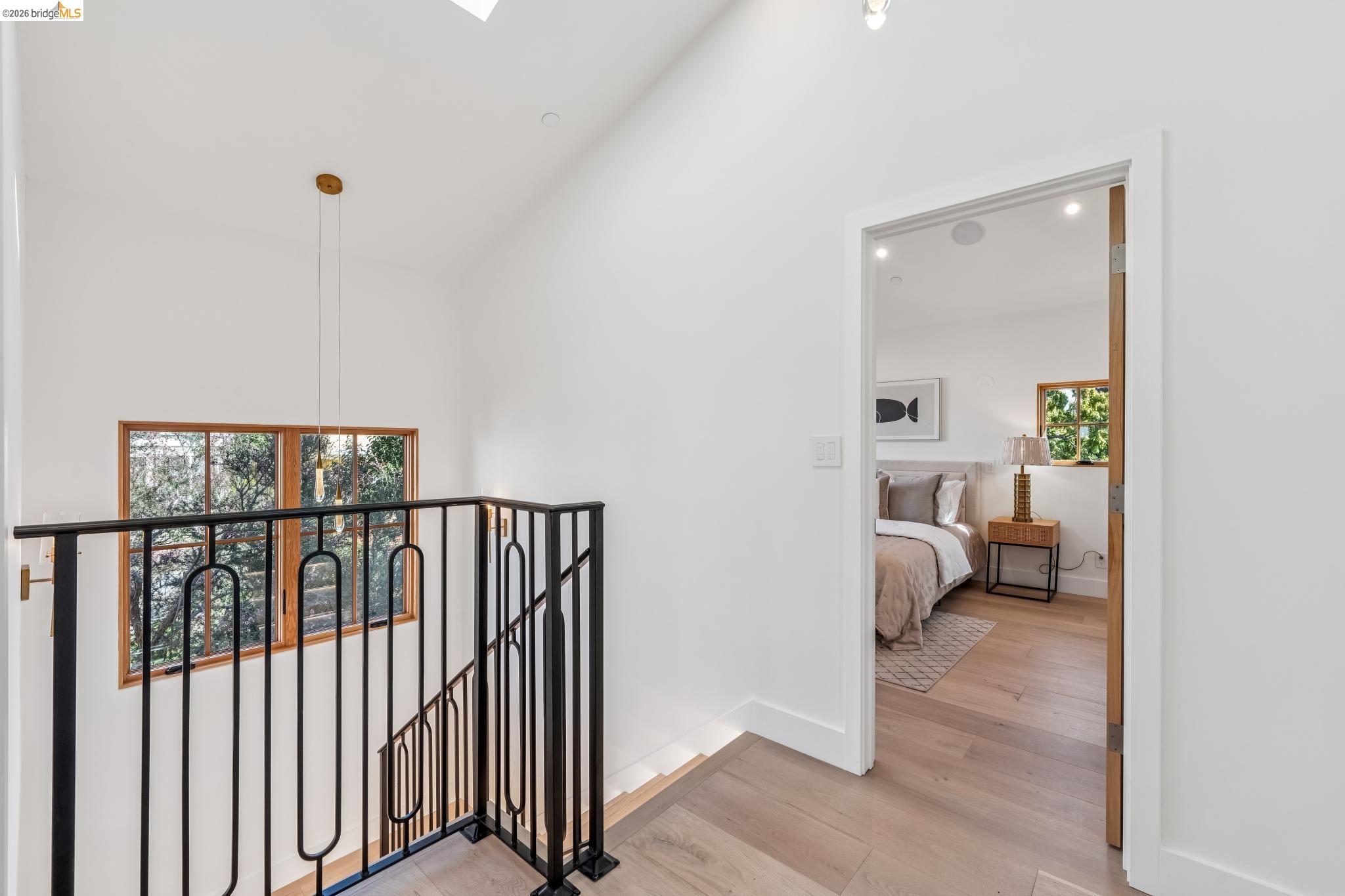 Detail Gallery Image 27 of 56 For 3023 Bateman St, Berkeley,  CA 94705 - 3 Beds | 2/1 Baths