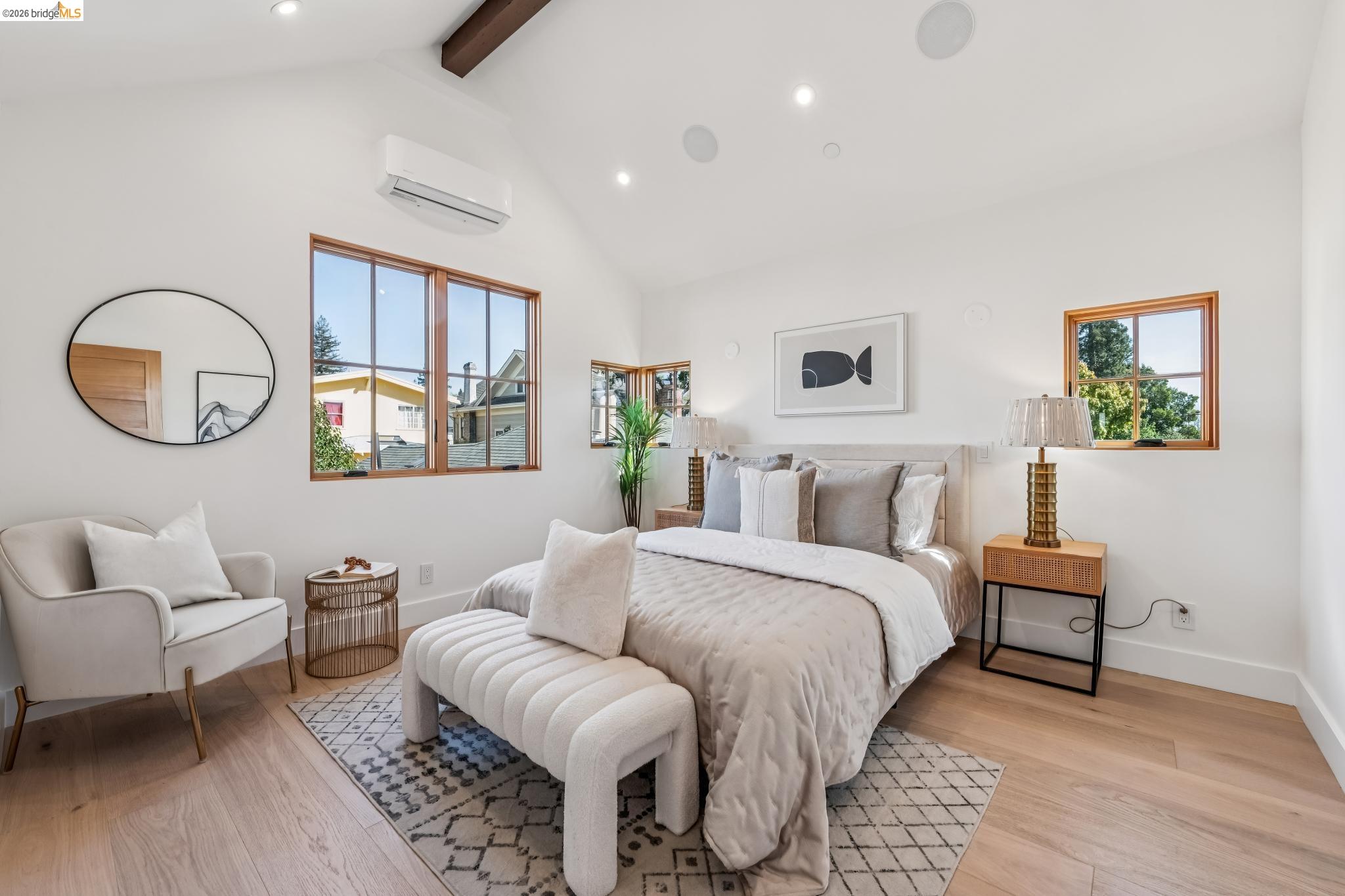 Detail Gallery Image 28 of 56 For 3023 Bateman St, Berkeley,  CA 94705 - 3 Beds | 2/1 Baths