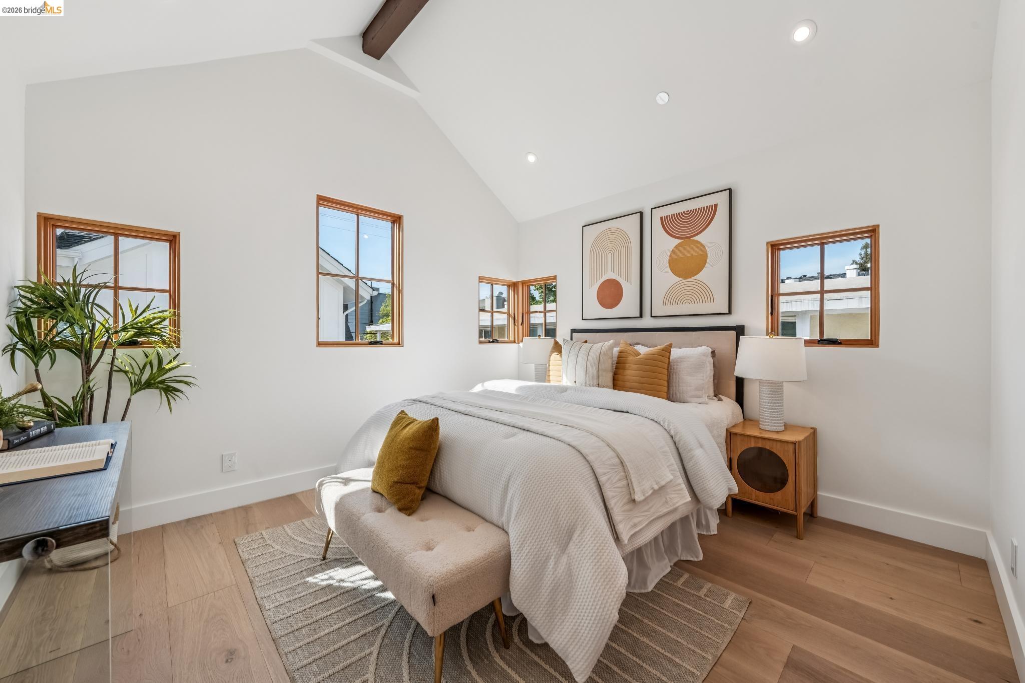 Detail Gallery Image 34 of 56 For 3023 Bateman St, Berkeley,  CA 94705 - 3 Beds | 2/1 Baths