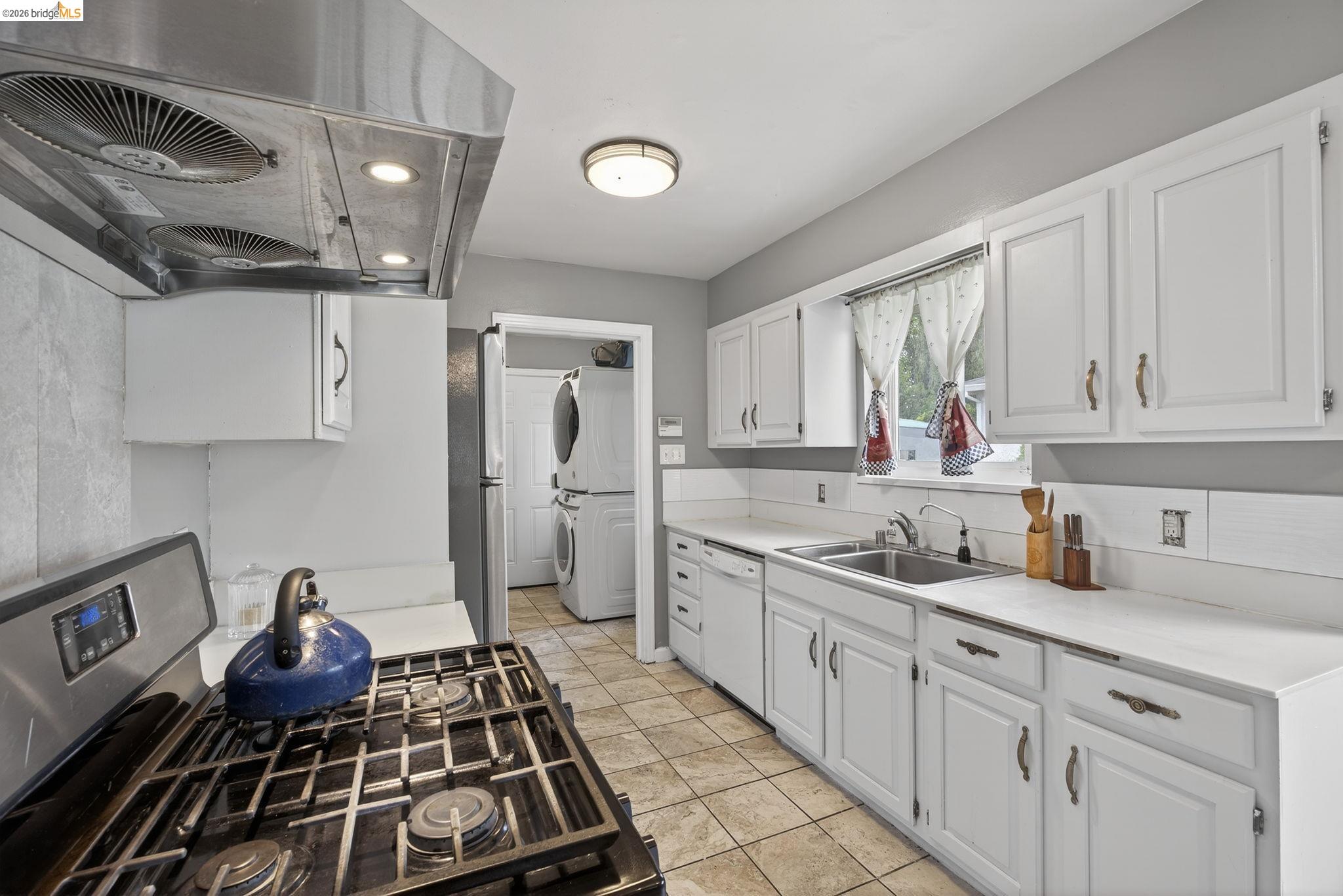 Detail Gallery Image 14 of 60 For 1016 C St, Antioch,  CA 94509 - 3 Beds | 2 Baths