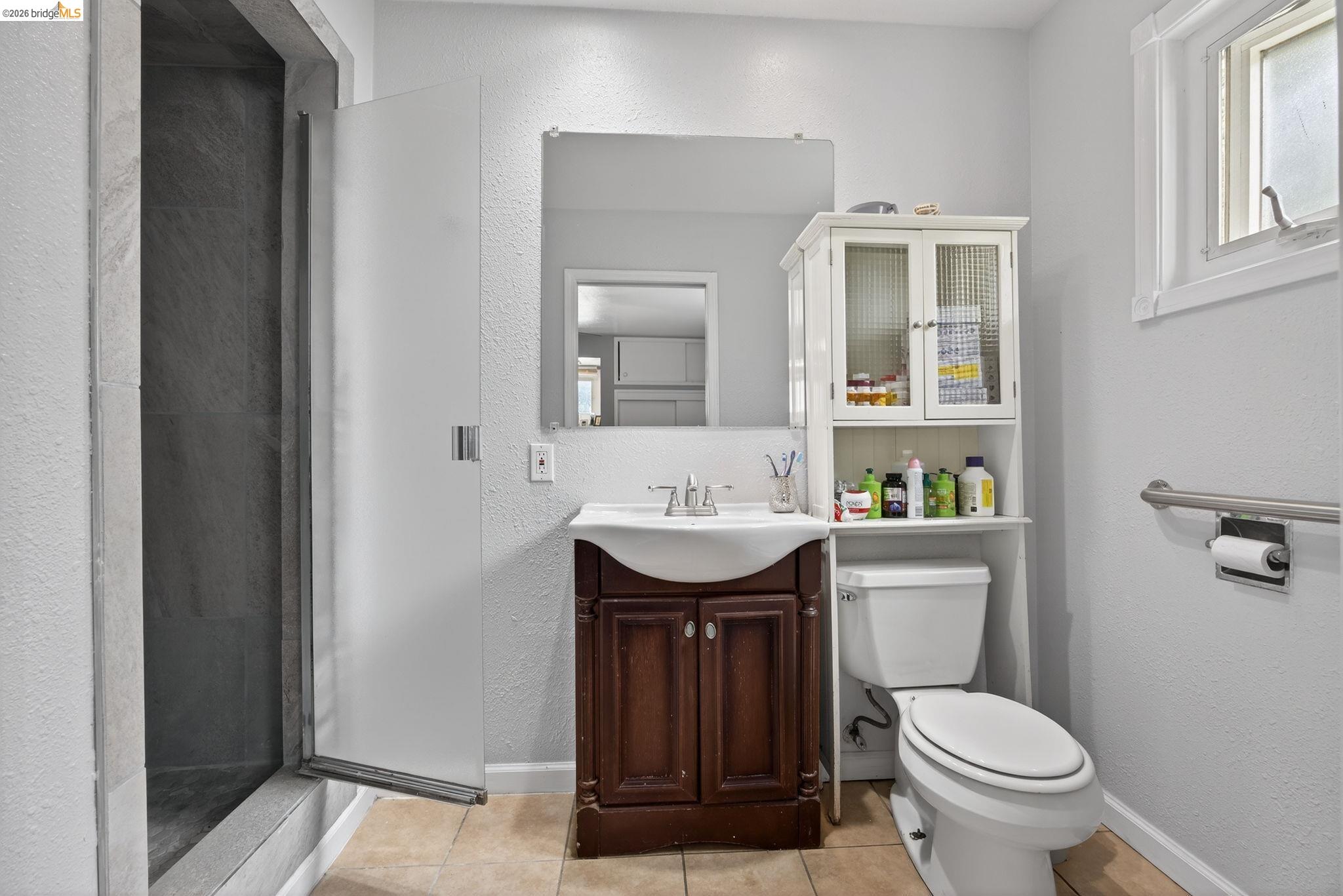 Detail Gallery Image 27 of 60 For 1016 C St, Antioch,  CA 94509 - 3 Beds | 2 Baths